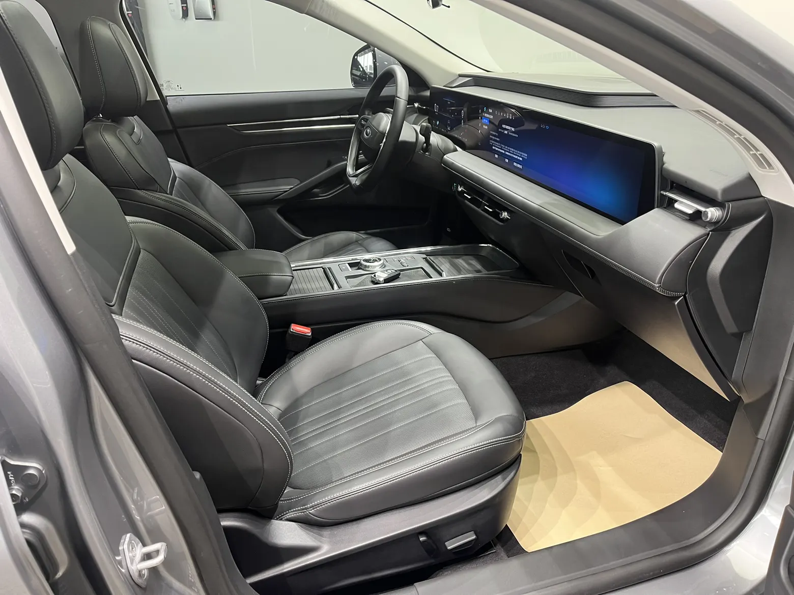 Ford Mondeo, 2024 13
