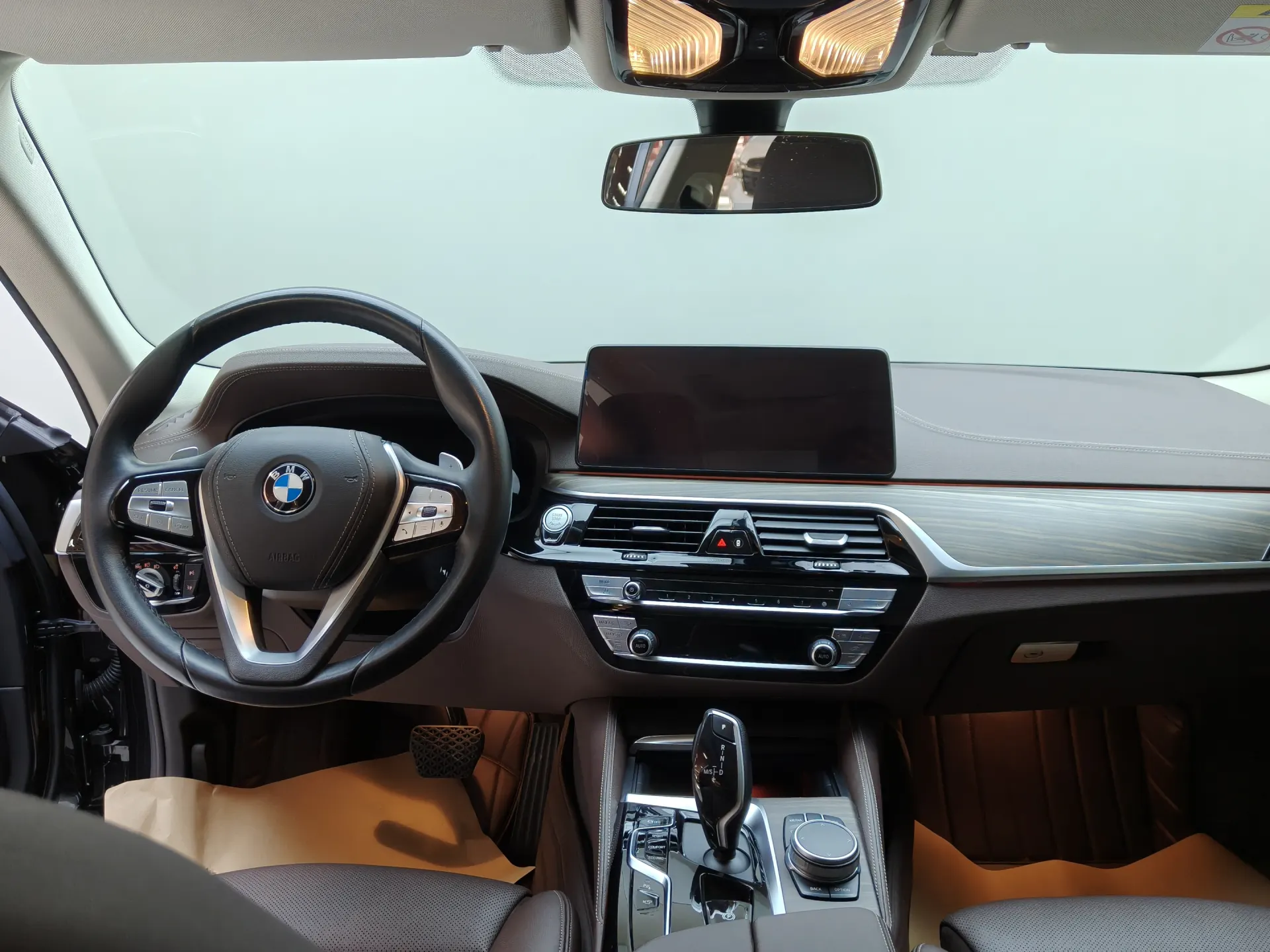 BMW 530Li, 2022 12