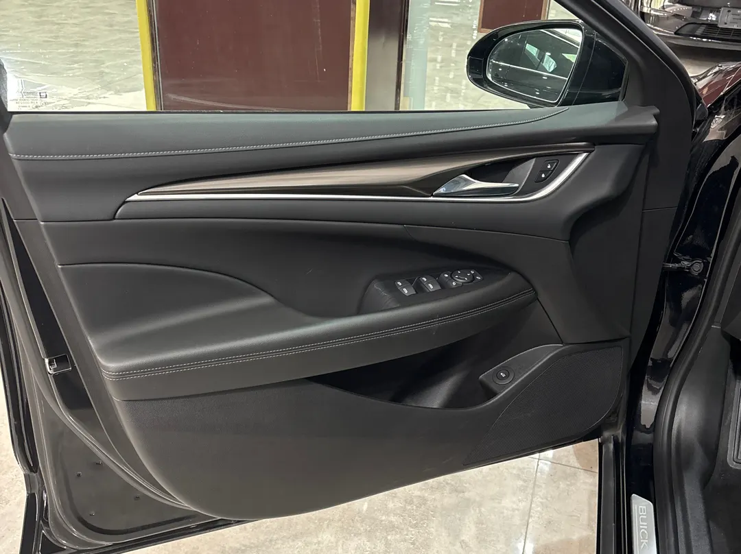 Buick LaCrosse, 2022 12