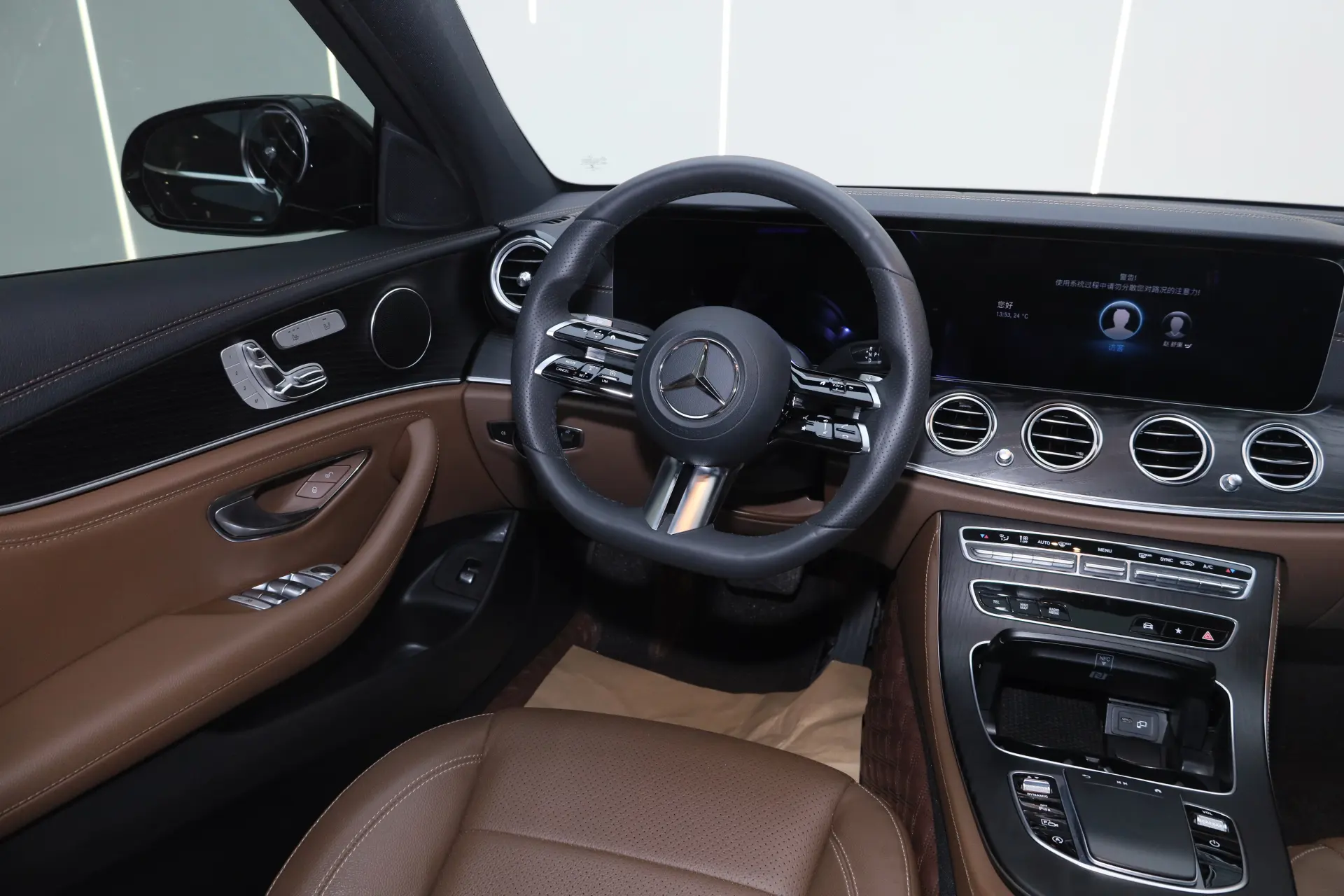Mercedes-Benz E 300 L, 2021 16