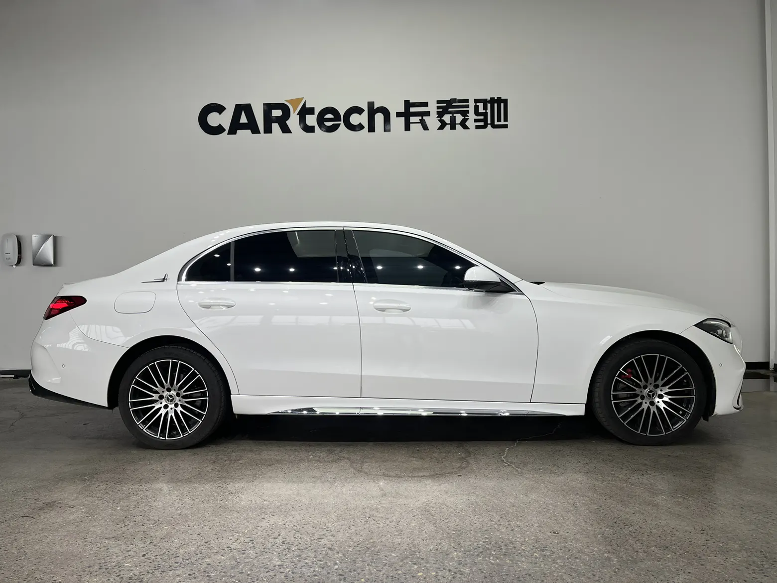 Mercedes-Benz C 200 L, 2025 4