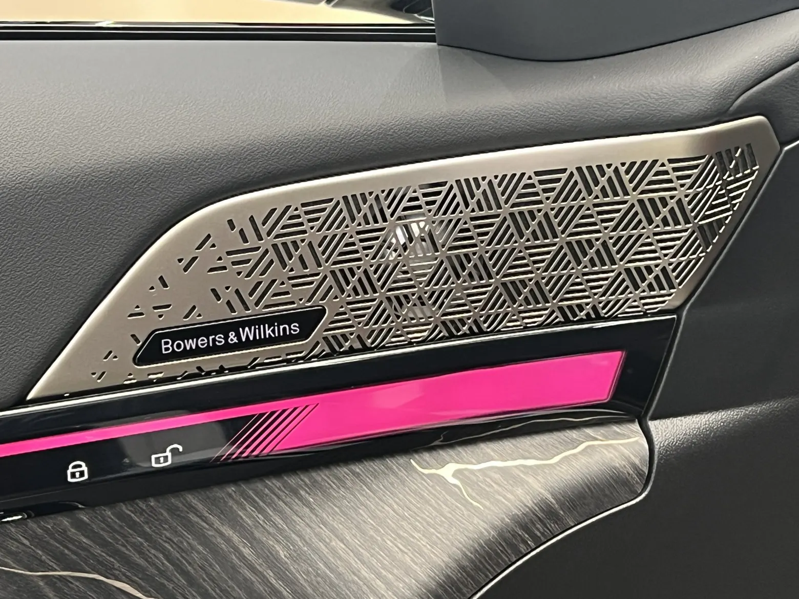 BMW 530Li, 2025 18