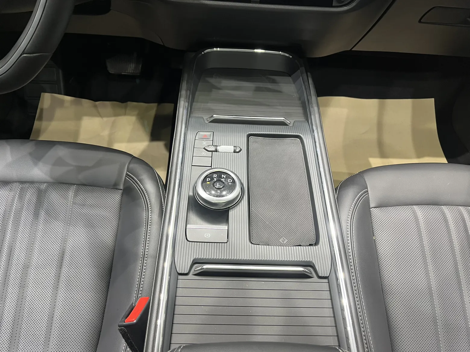 Ford Mondeo, 2024 15