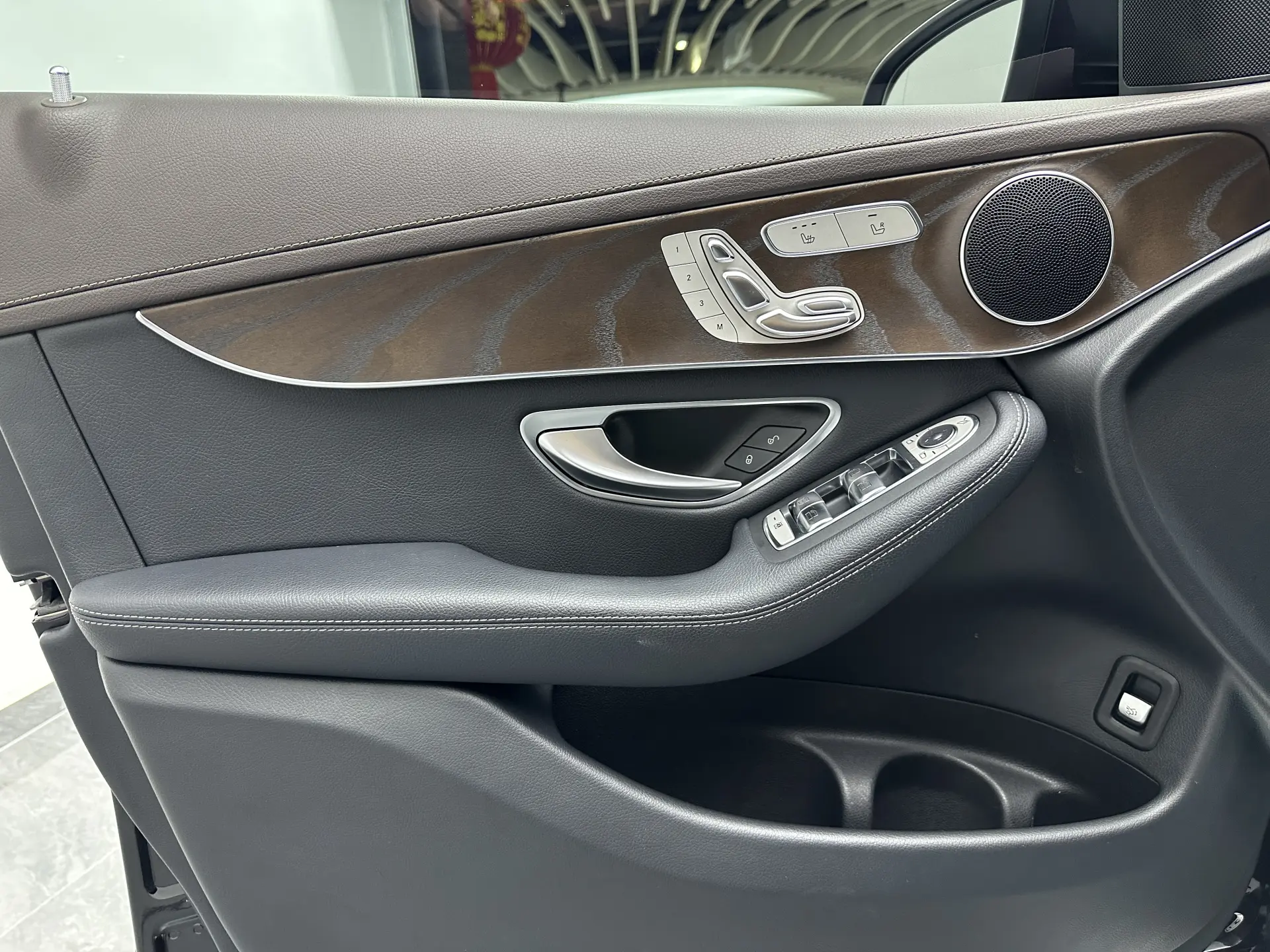 Mercedes-Benz GLC 300 L, 2022 23