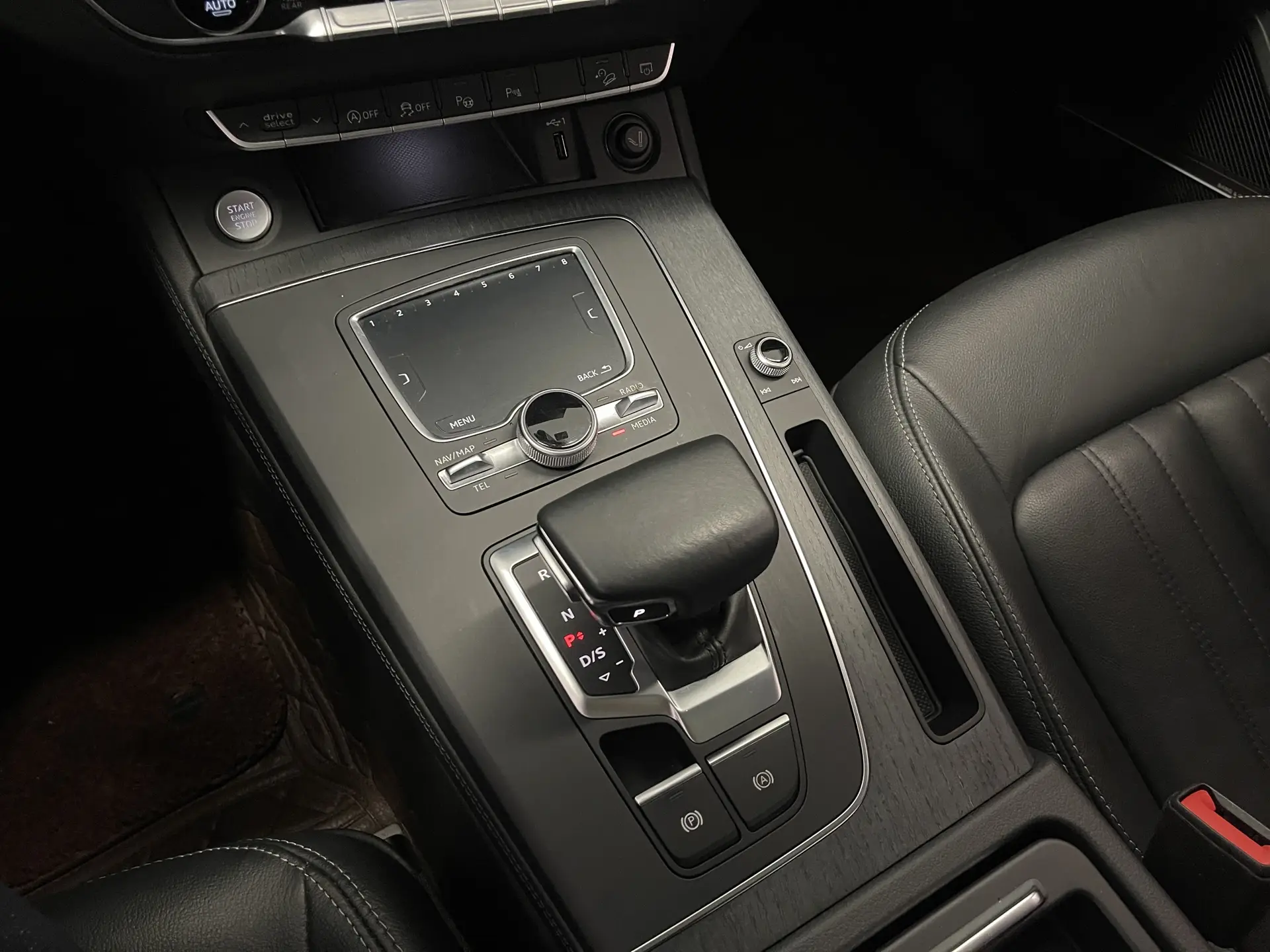 Audi Q5L 45 TFSI, 2021 13