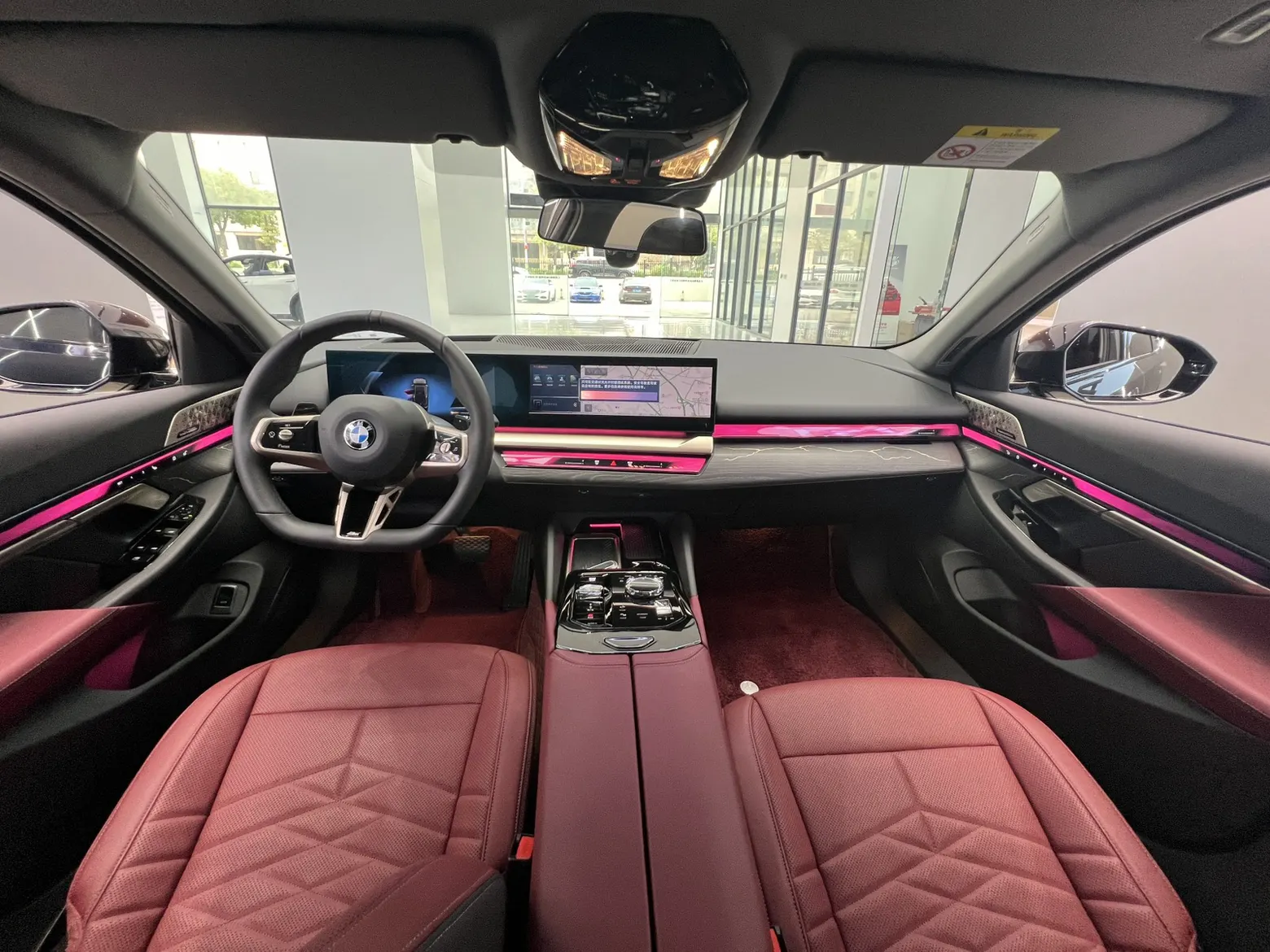 BMW 530Li, 2025 11