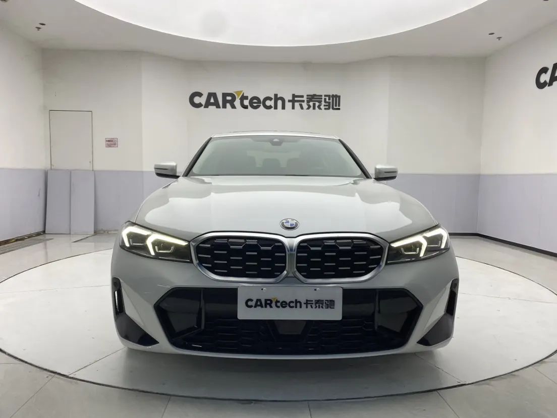 BMW 325Li, 2025 3