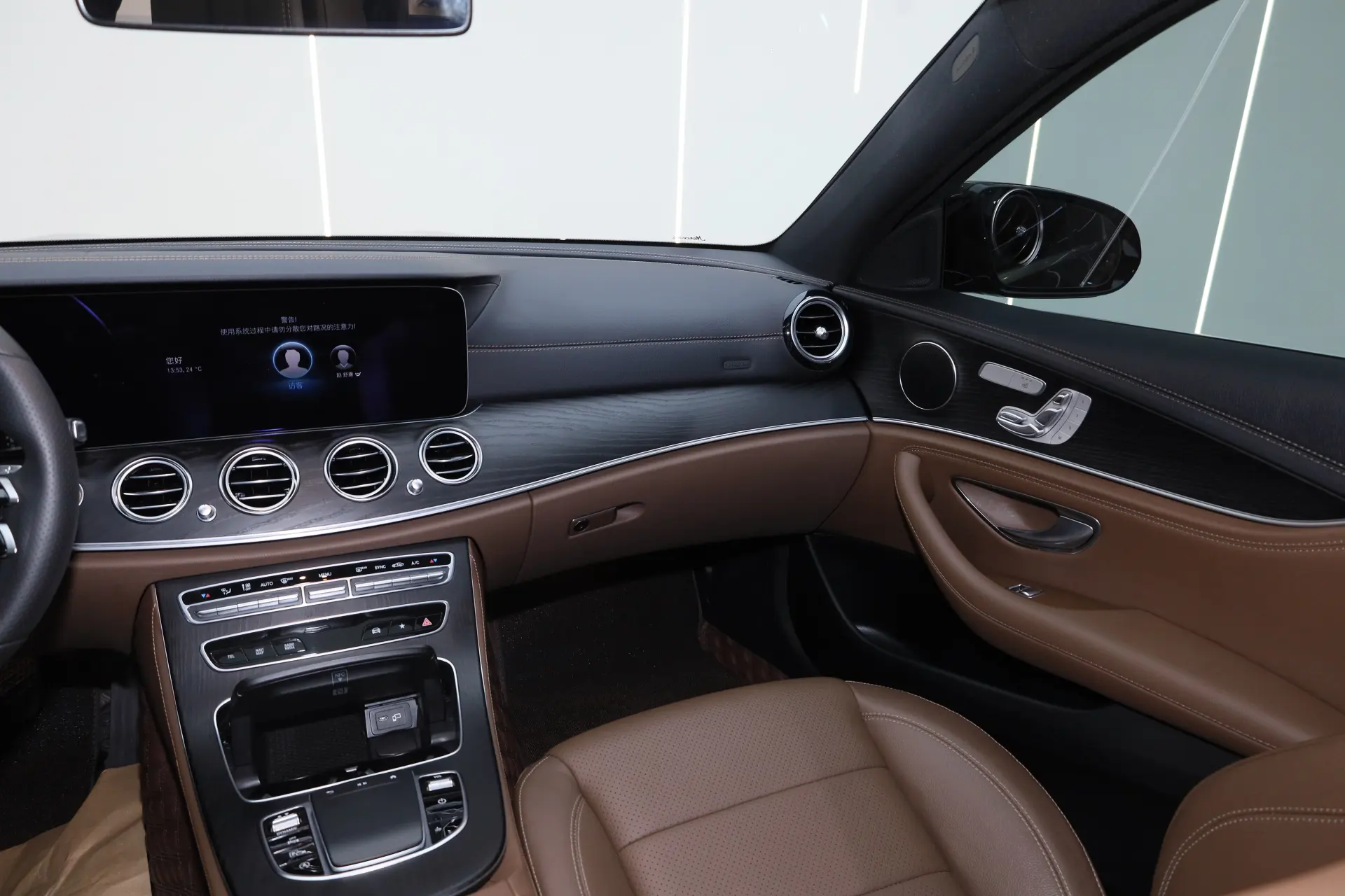 Mercedes-Benz E 300 L, 2021 32