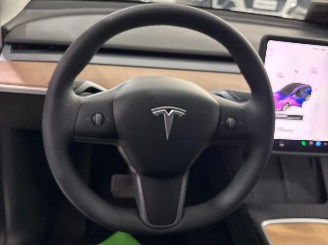 Tesla Model Y, 2021 10
