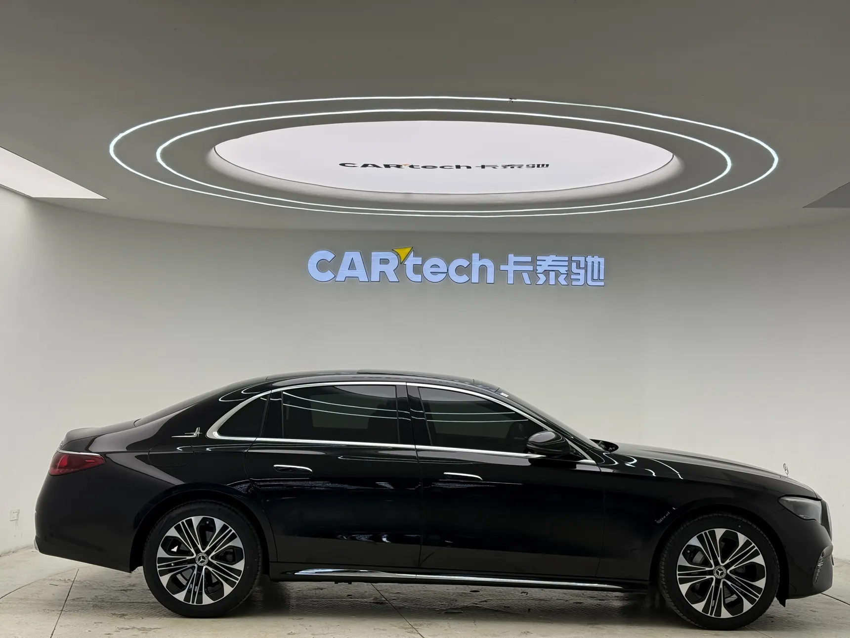 Mercedes-Benz E 300 L, 2025 4