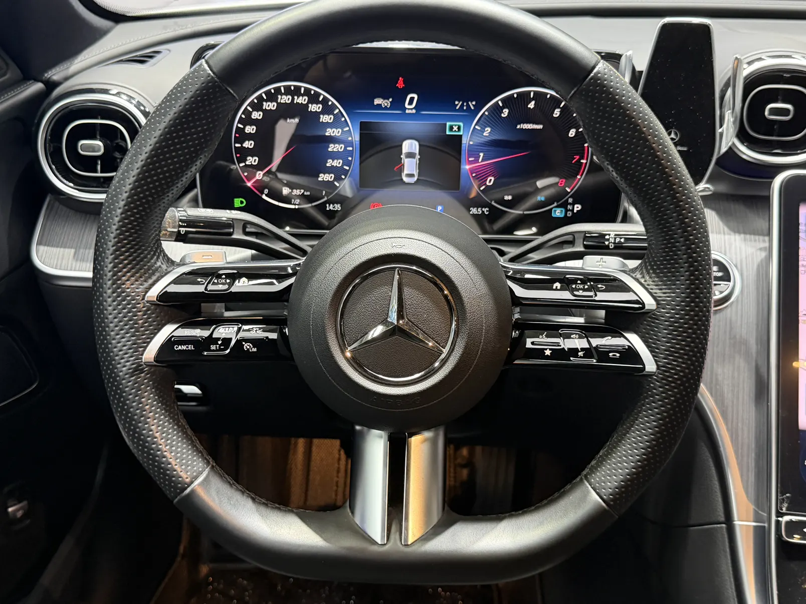 Mercedes-Benz C 200 L, 2023 9