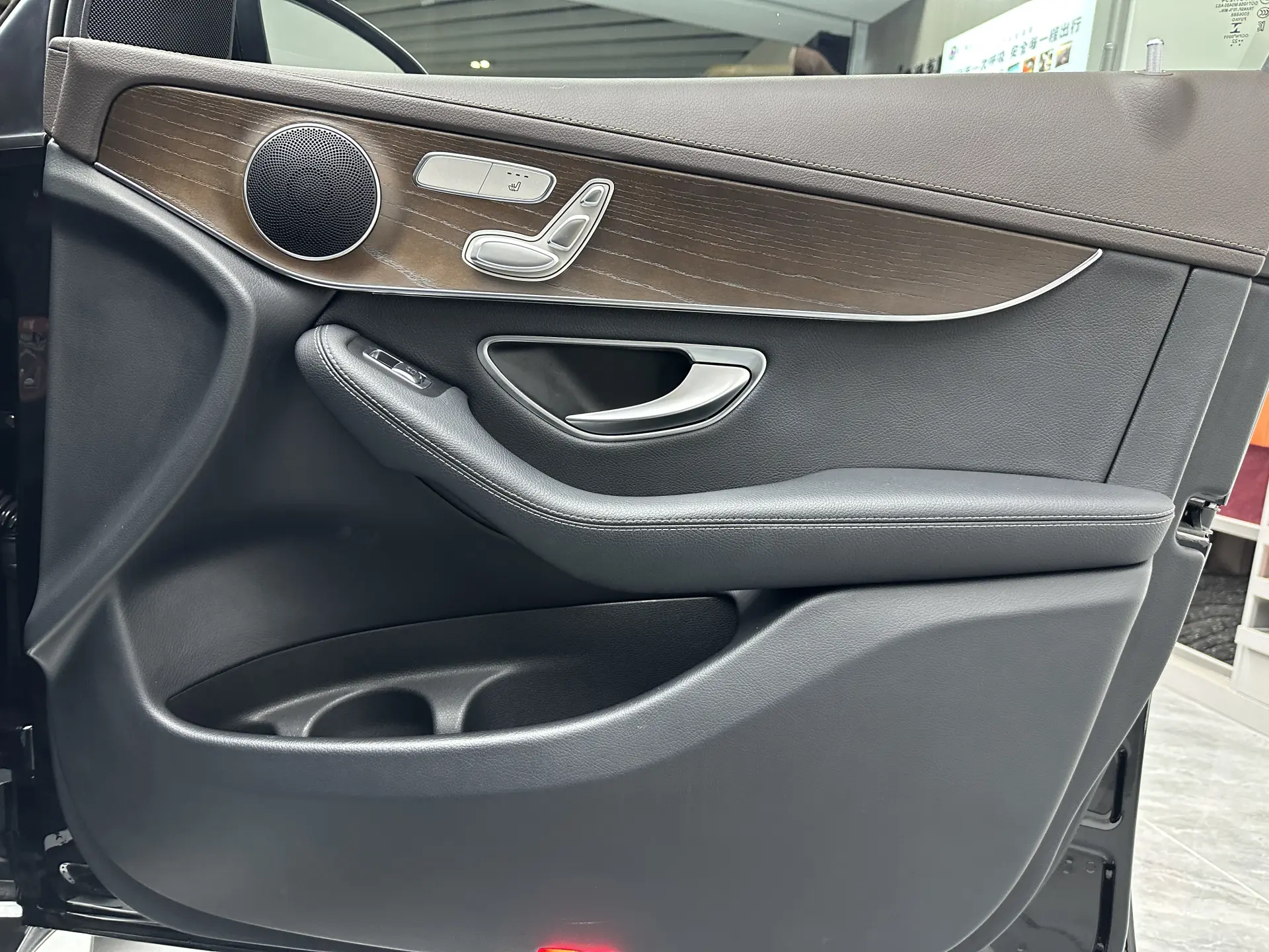 Mercedes-Benz GLC 300 L, 2022 25