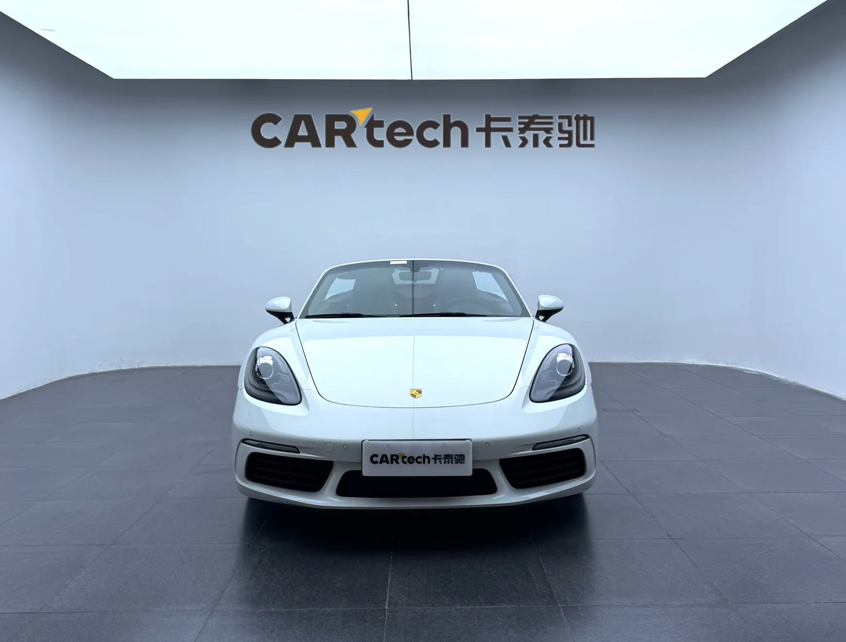 Porsche Boxster, 2023 3