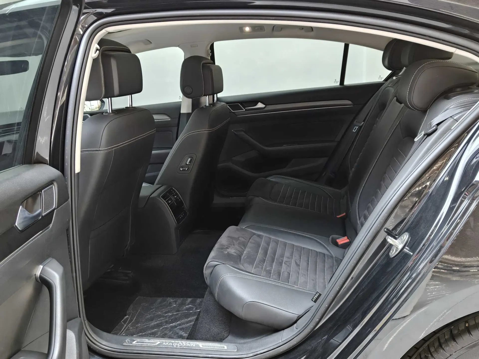Volkswagen Magotan, 2022 15