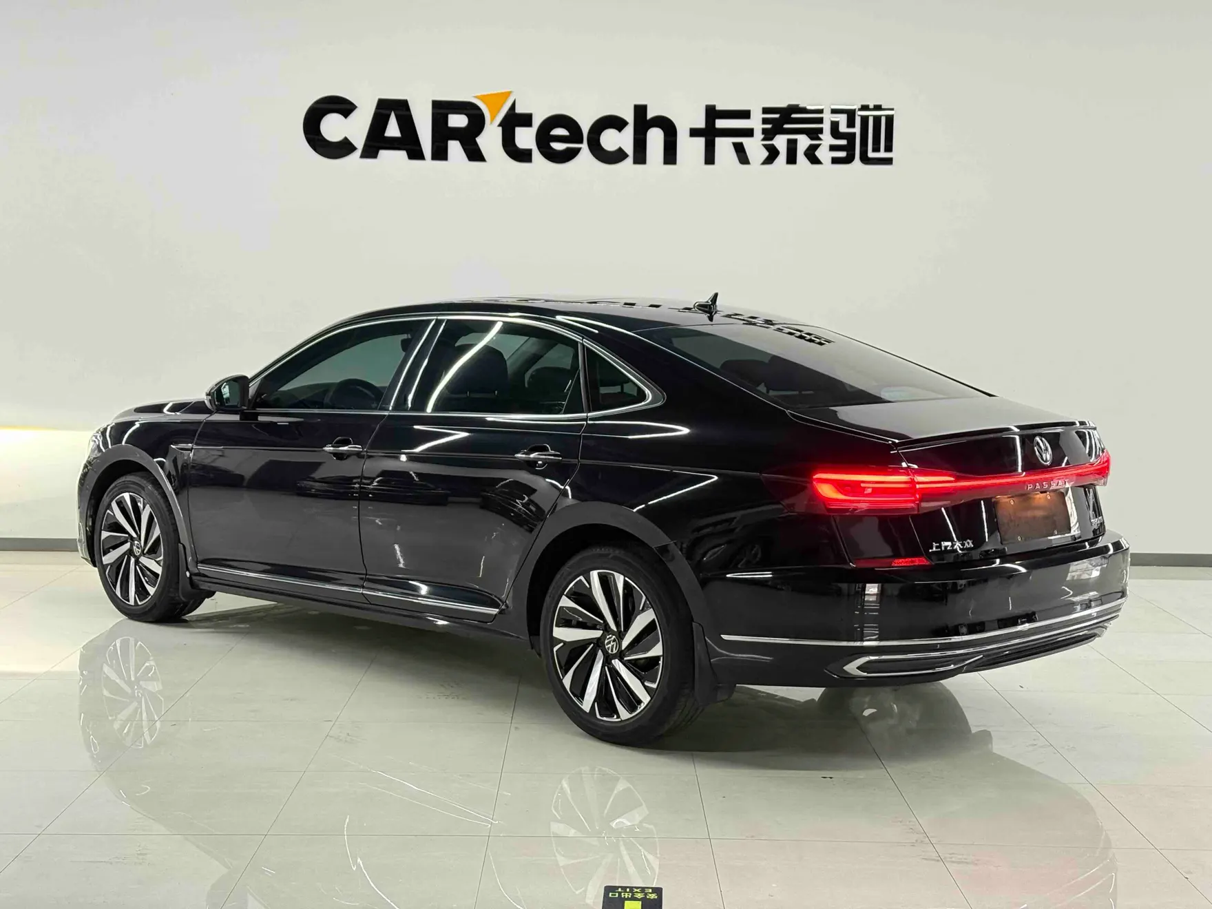 Volkswagen Passat, 2024 все фото