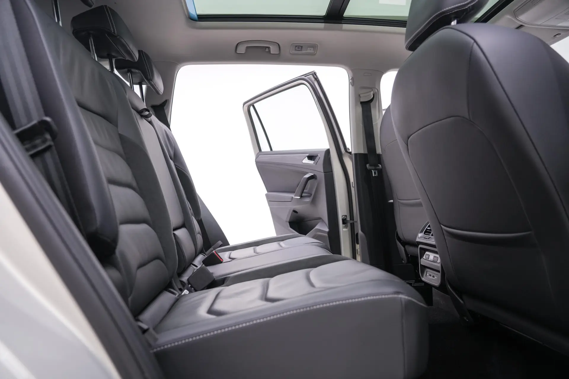 Volkswagen Tiguan L, 2020 27