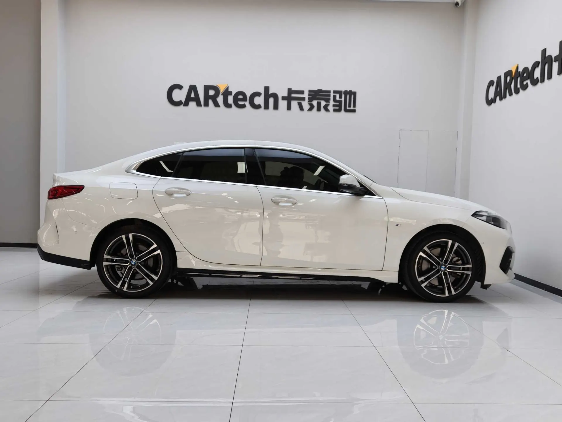 BMW 225i, 2024 4