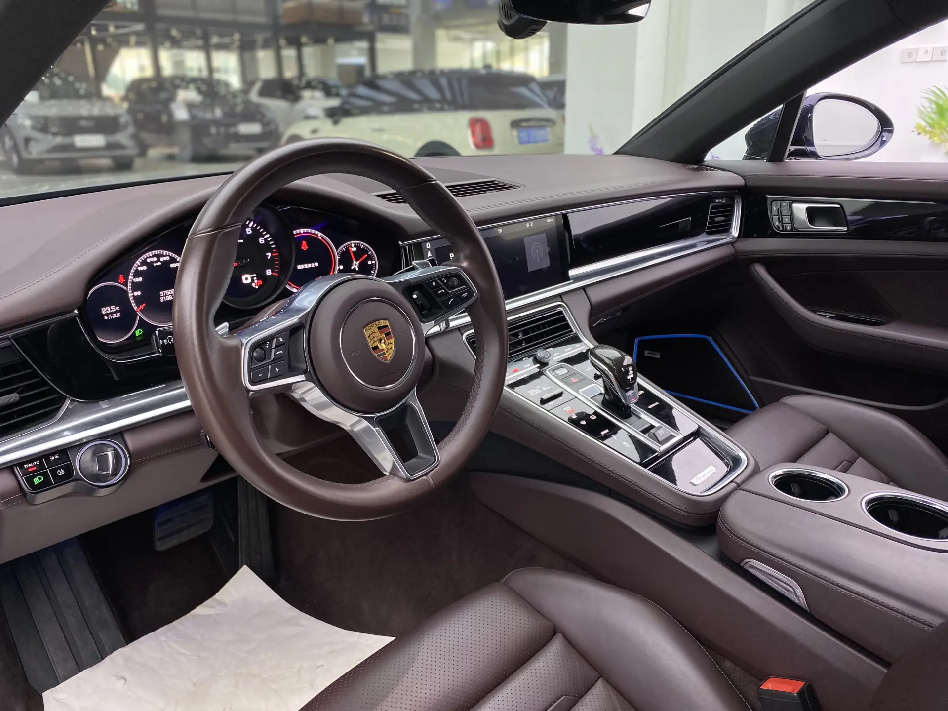 Porsche Panamera, 2018 все фото