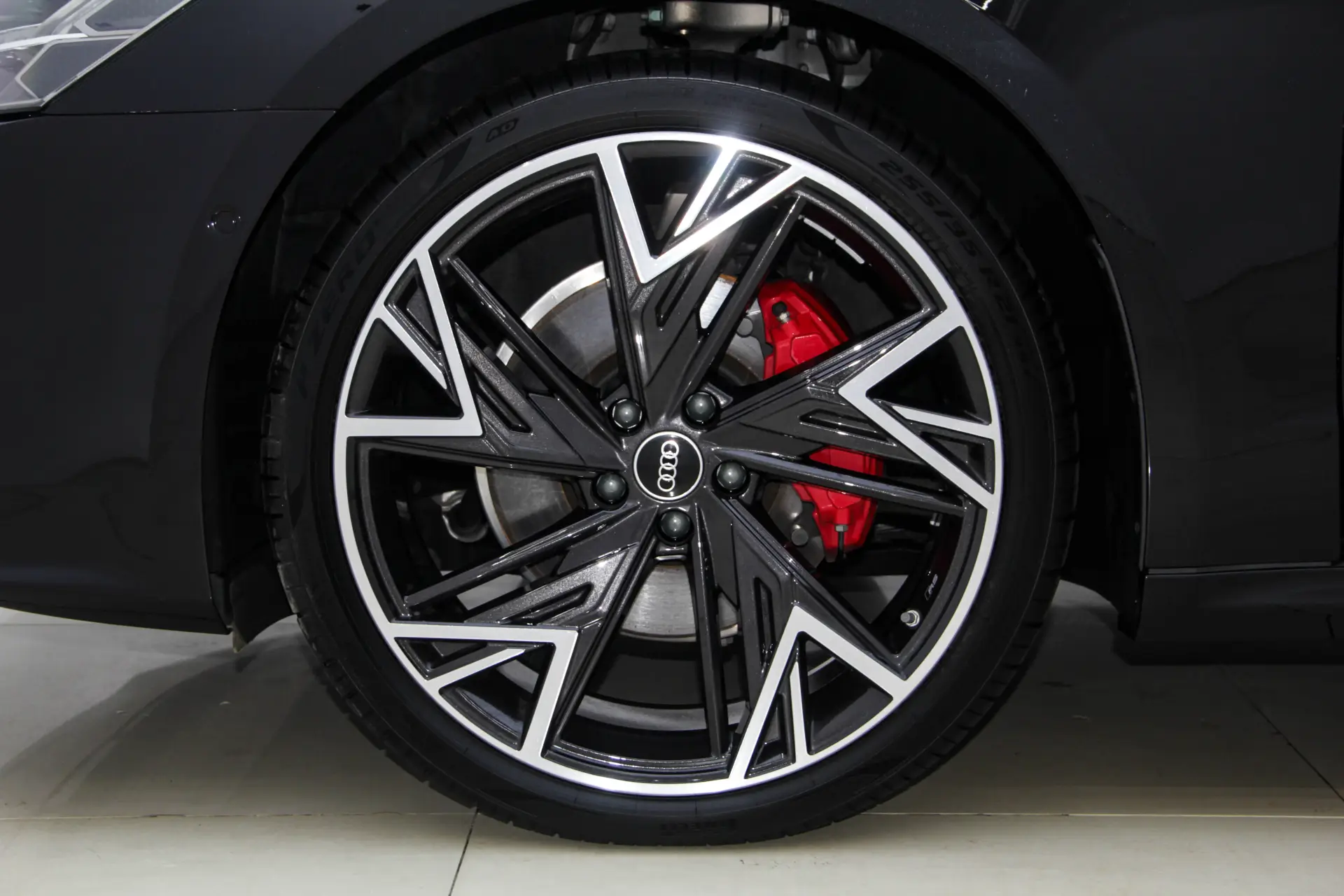 Audi A7L 45 TFSI, 2025 11