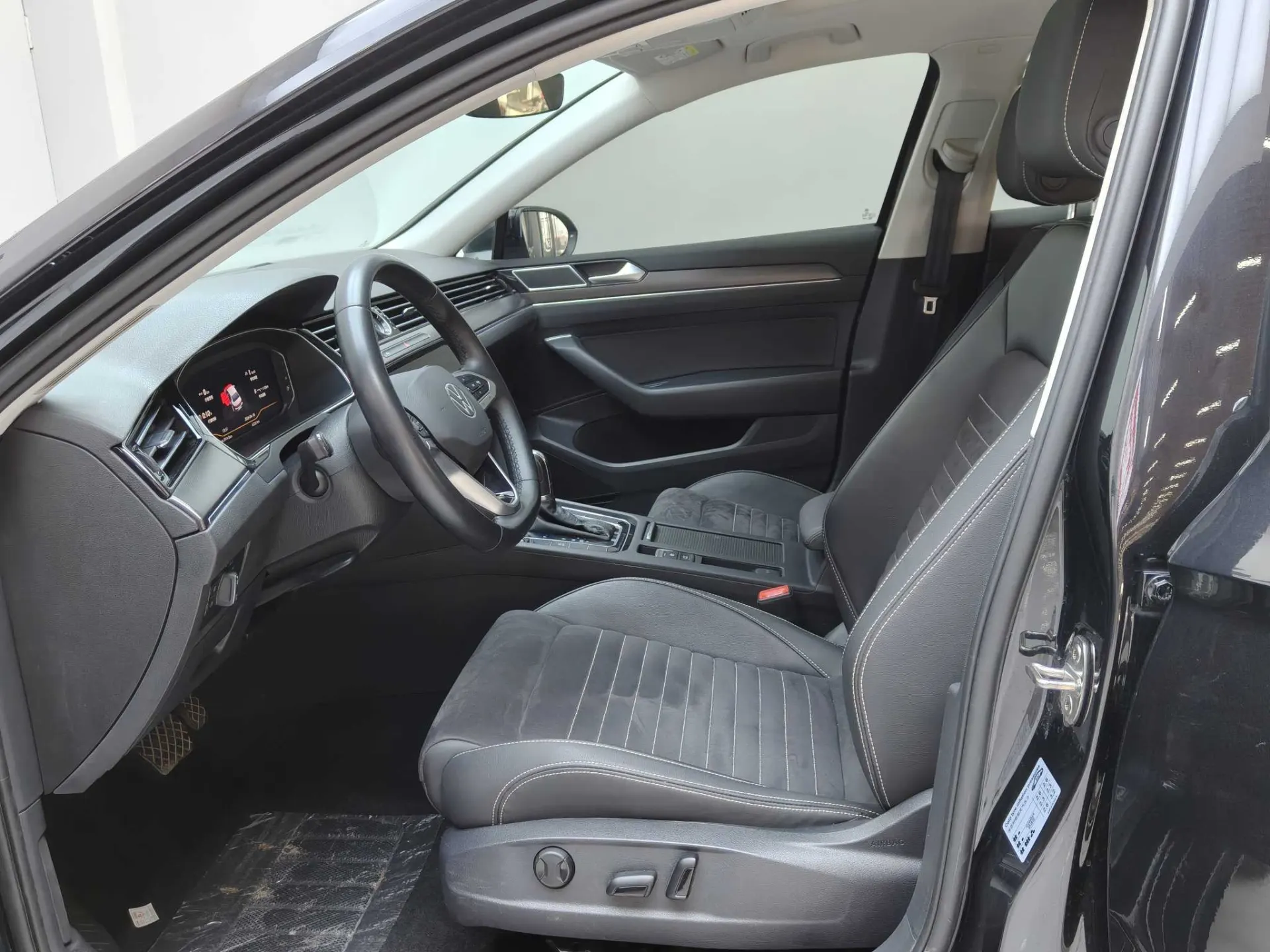 Volkswagen Magotan, 2022 14