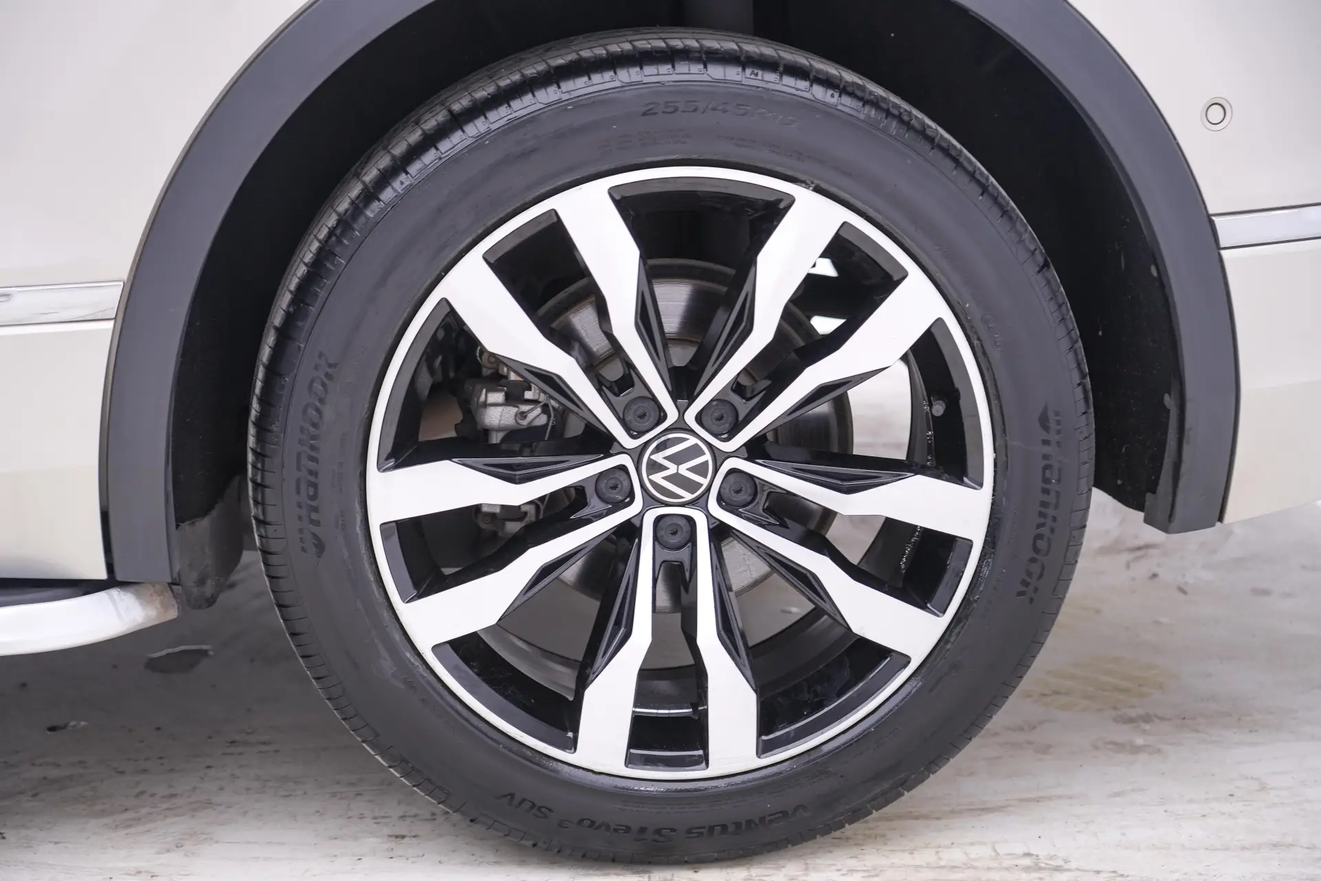 Volkswagen Tiguan L, 2020 10