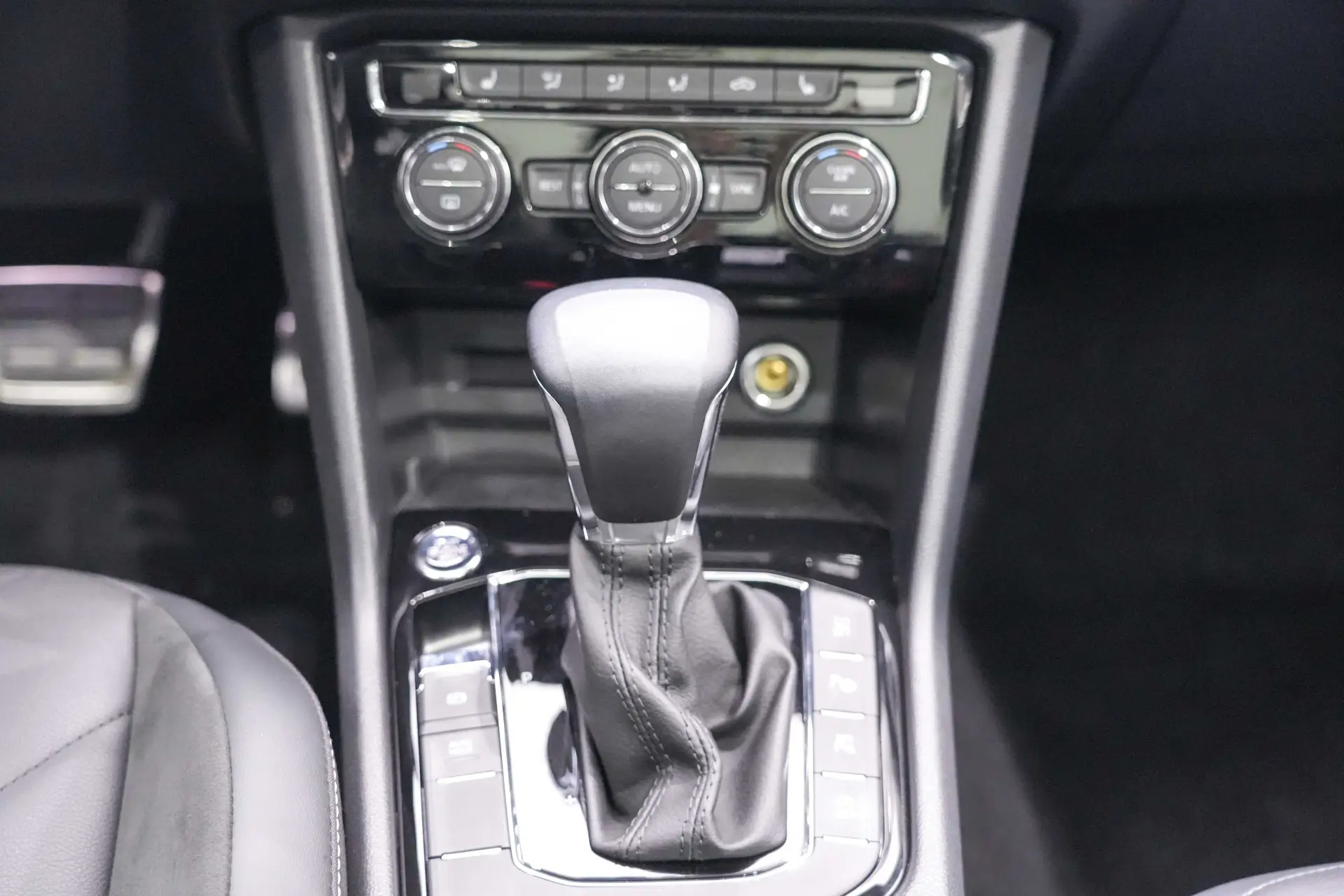 Volkswagen Tiguan L, 2020 22
