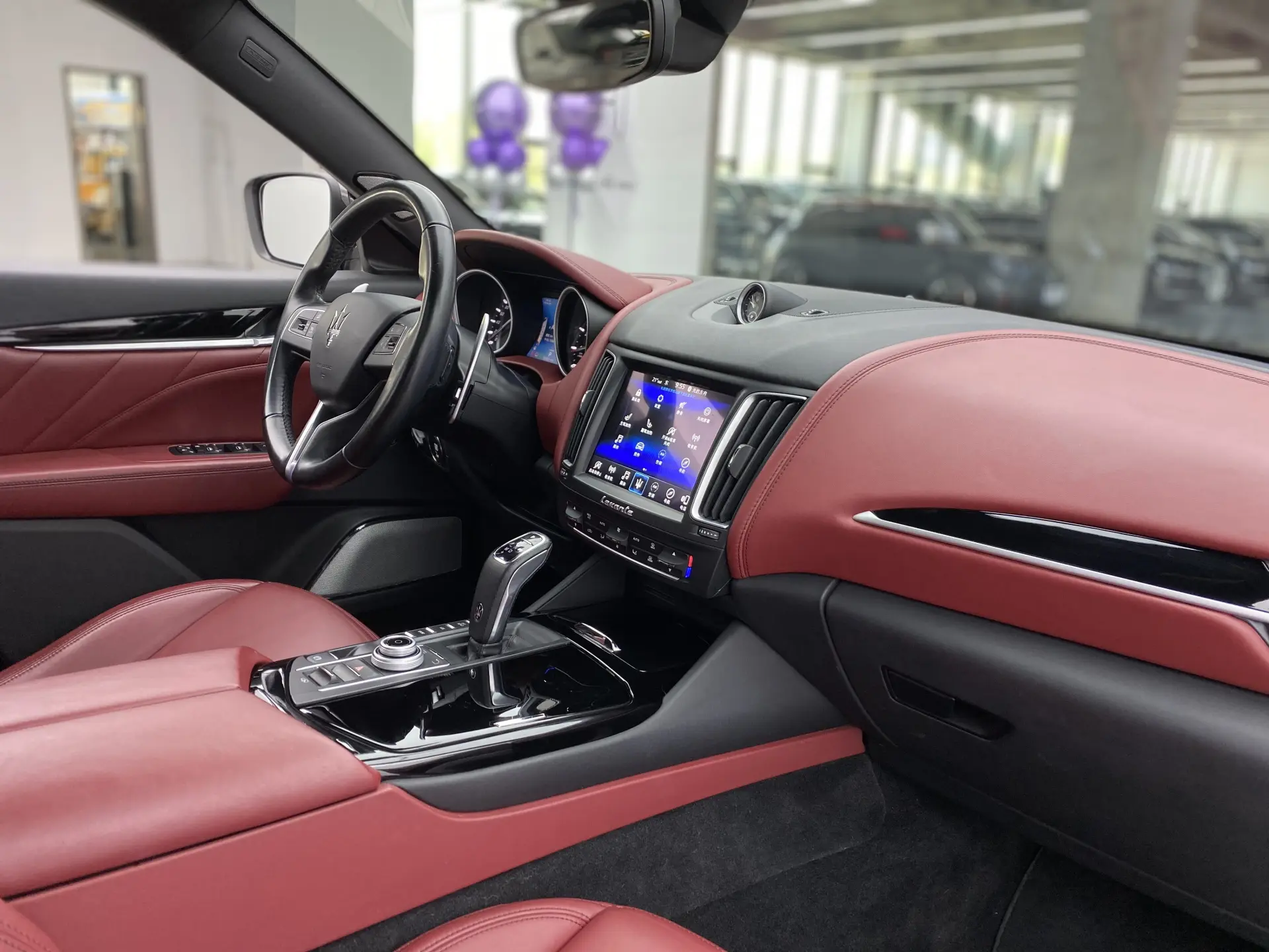 Maserati Levante, 2021 10
