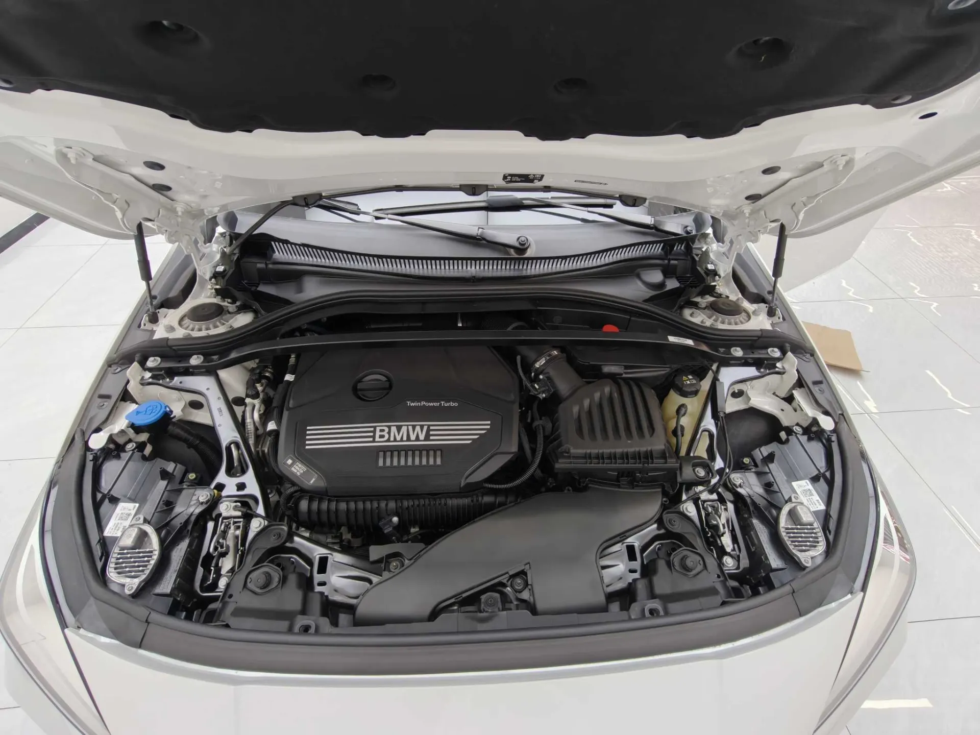 BMW 225i, 2024 11