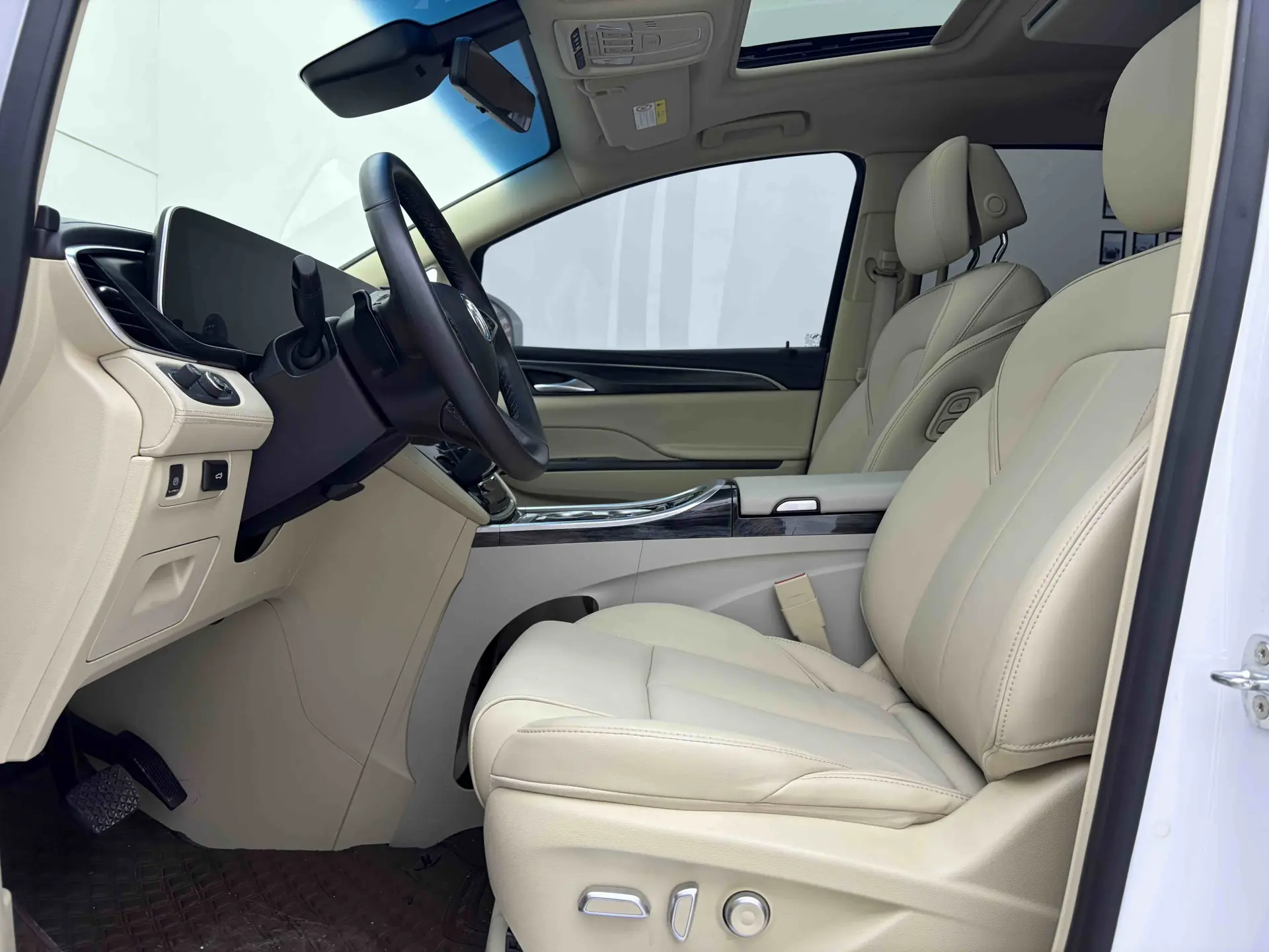 Buick GL8, 2022 7