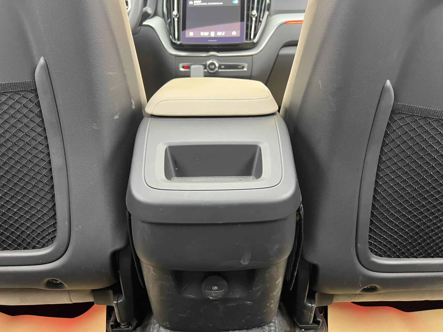 Volvo XC60, 2025 23