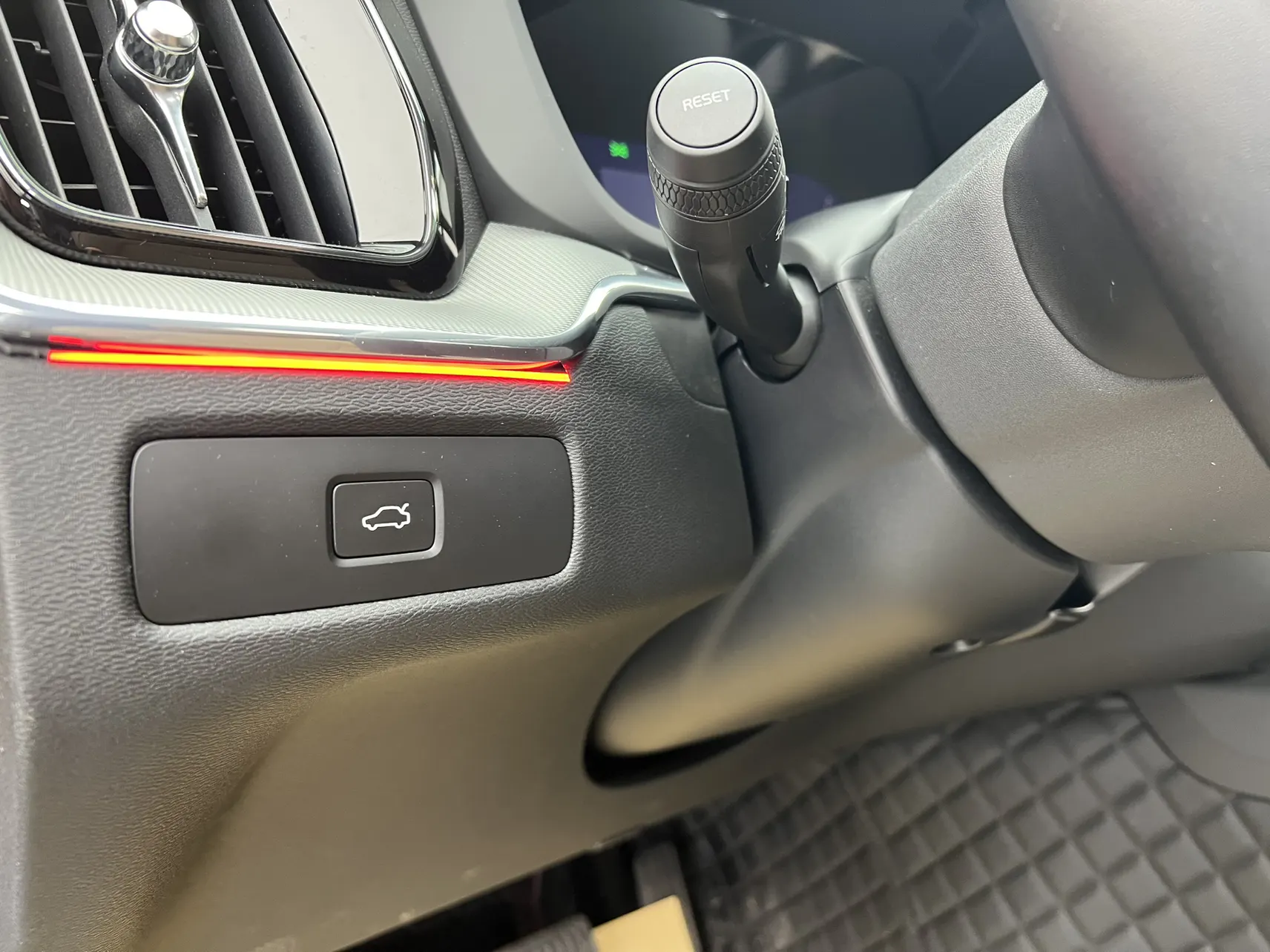 Volvo XC60, 2025 32