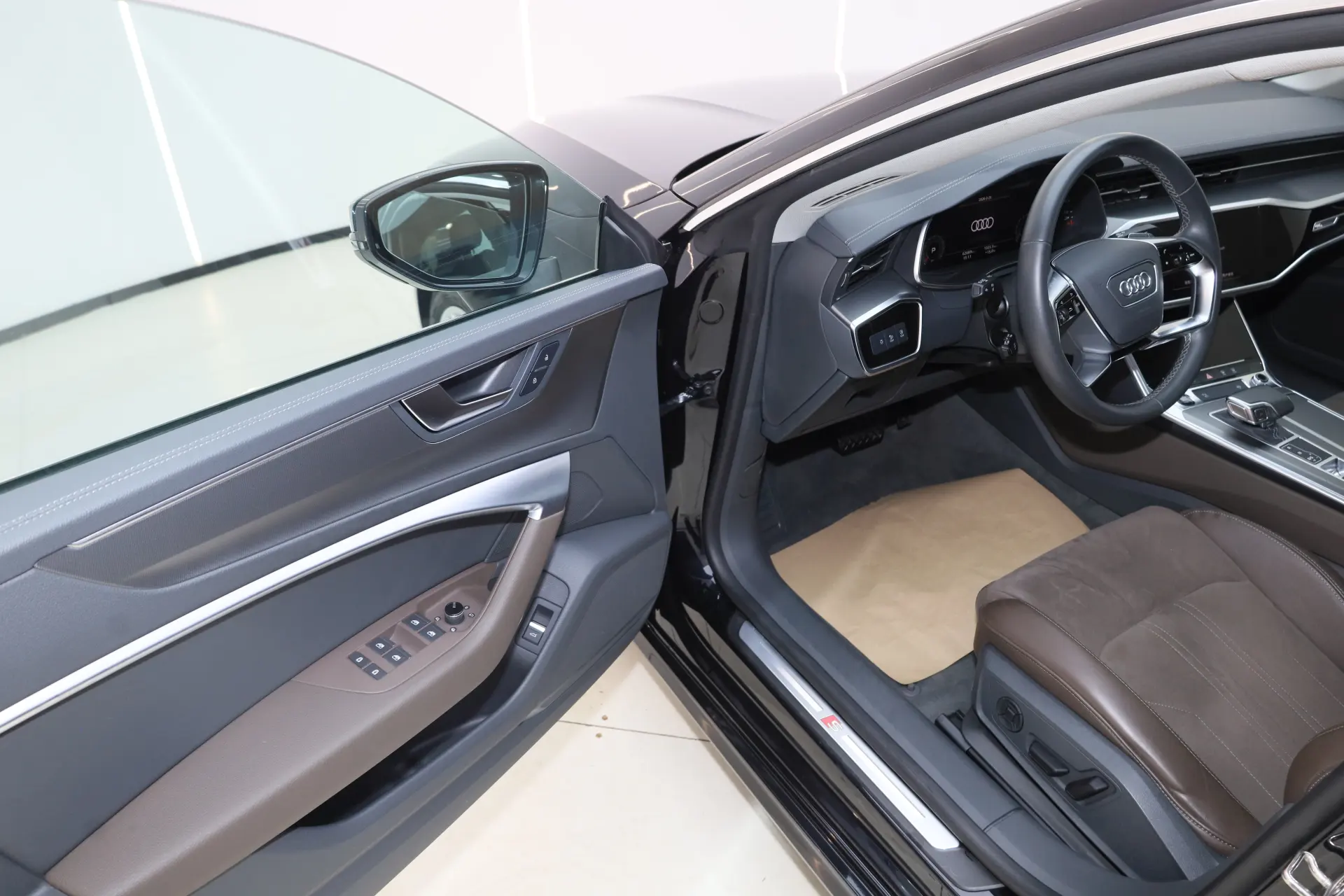 Audi A7L 45 TFSI, 2024 26