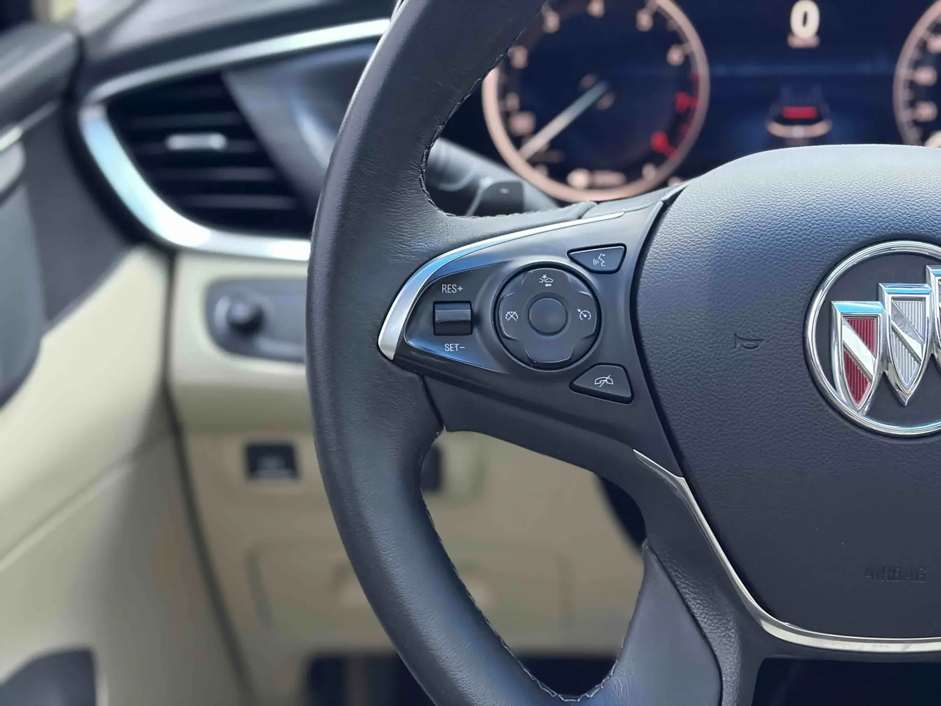 Buick GL8, 2022 11