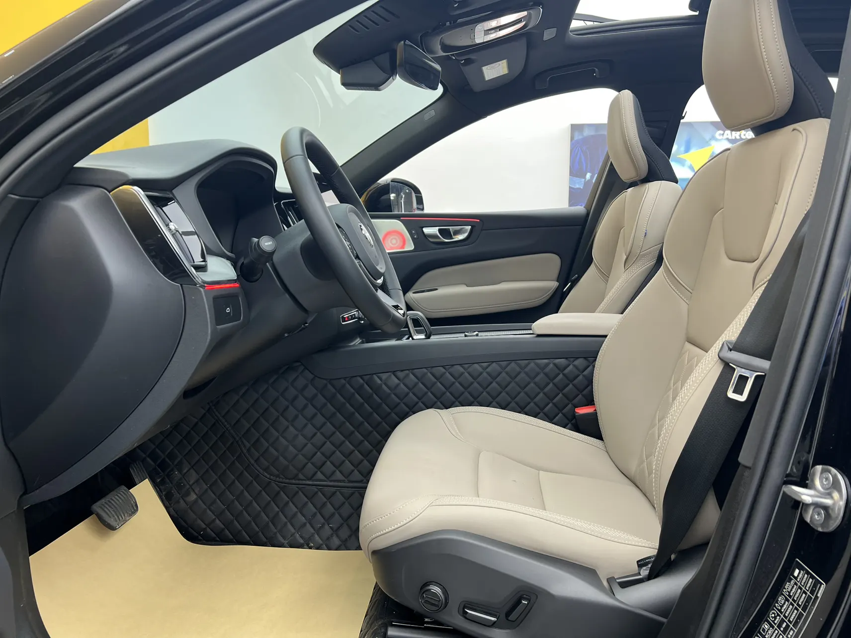 Volvo XC60, 2025 18