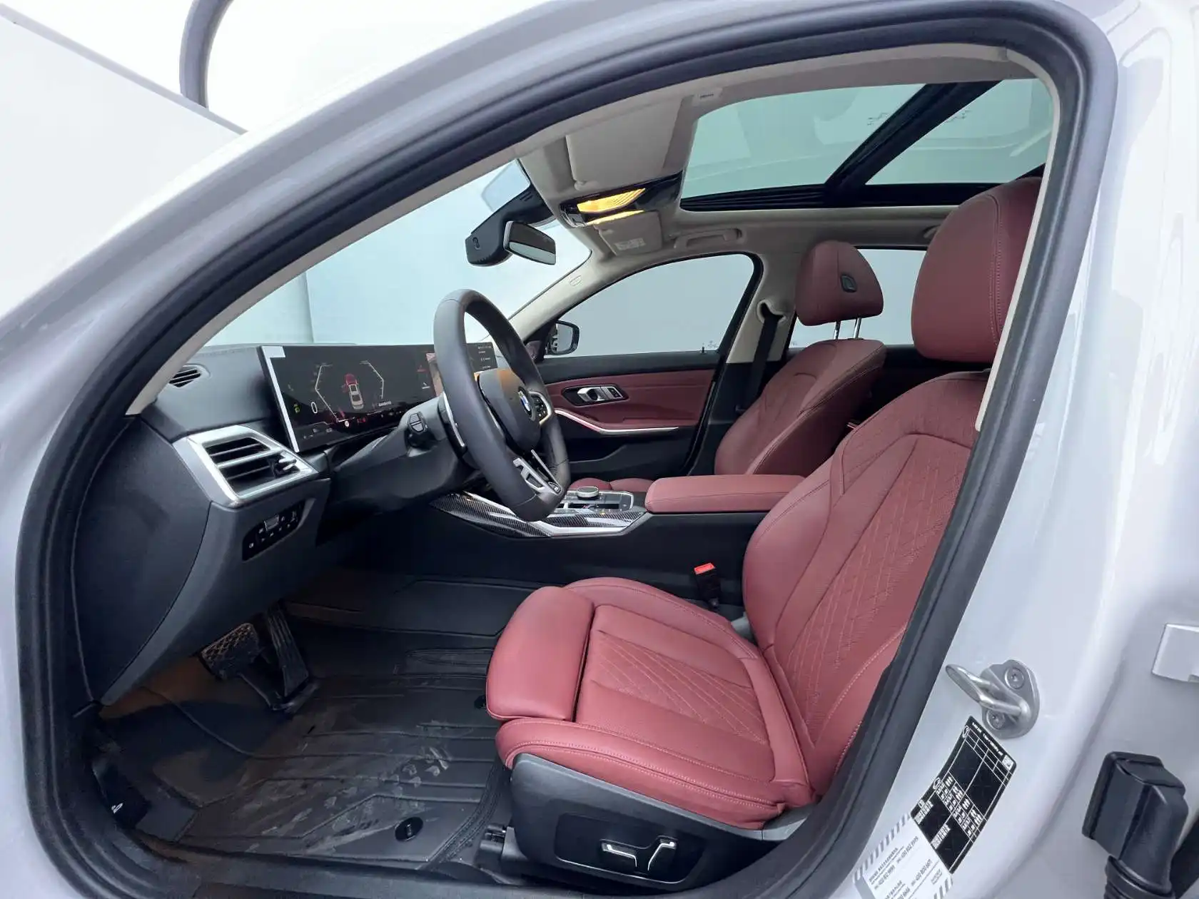 BMW 325Li, 2025 10