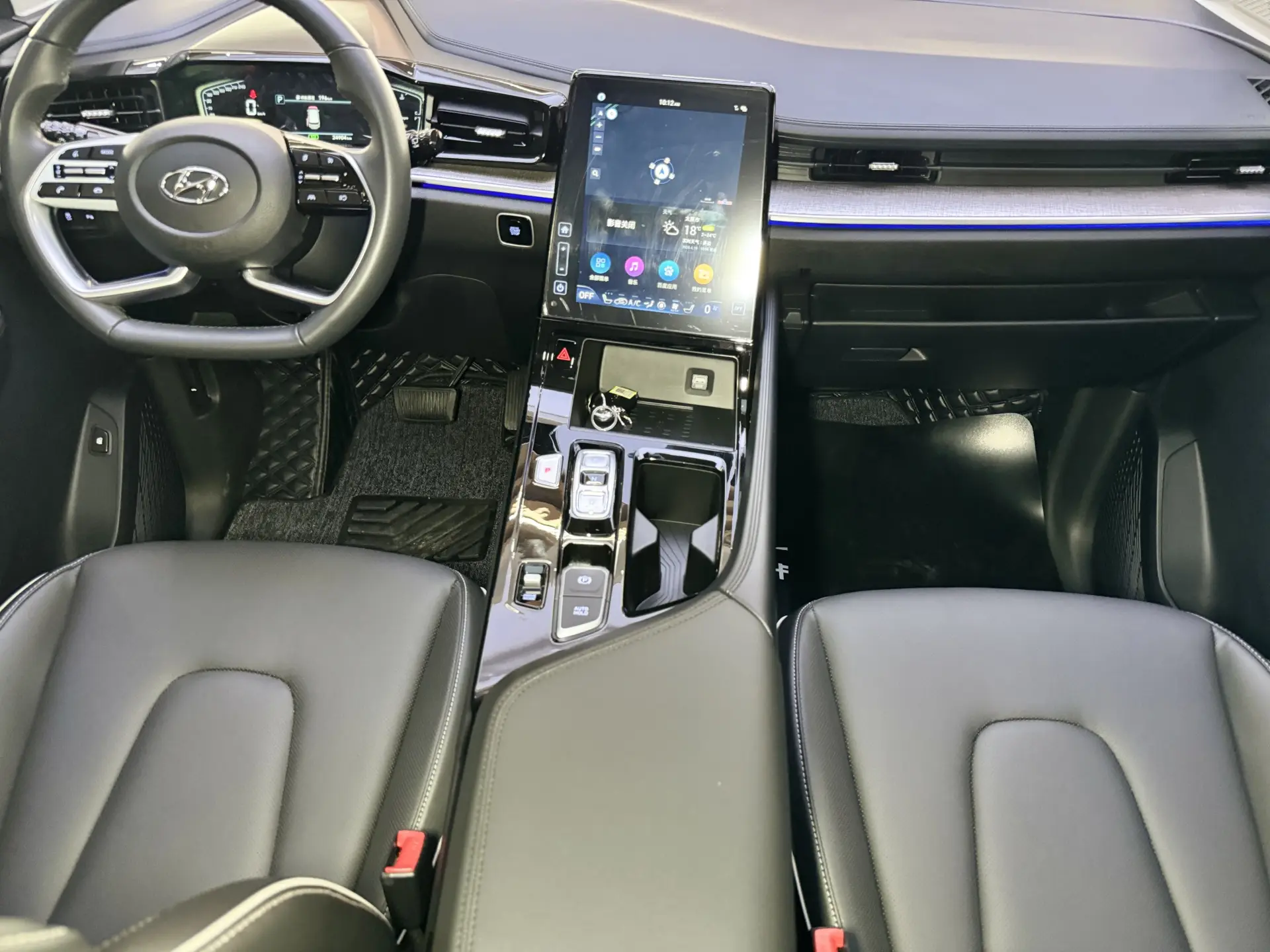 Hyundai Custo, 2024 13