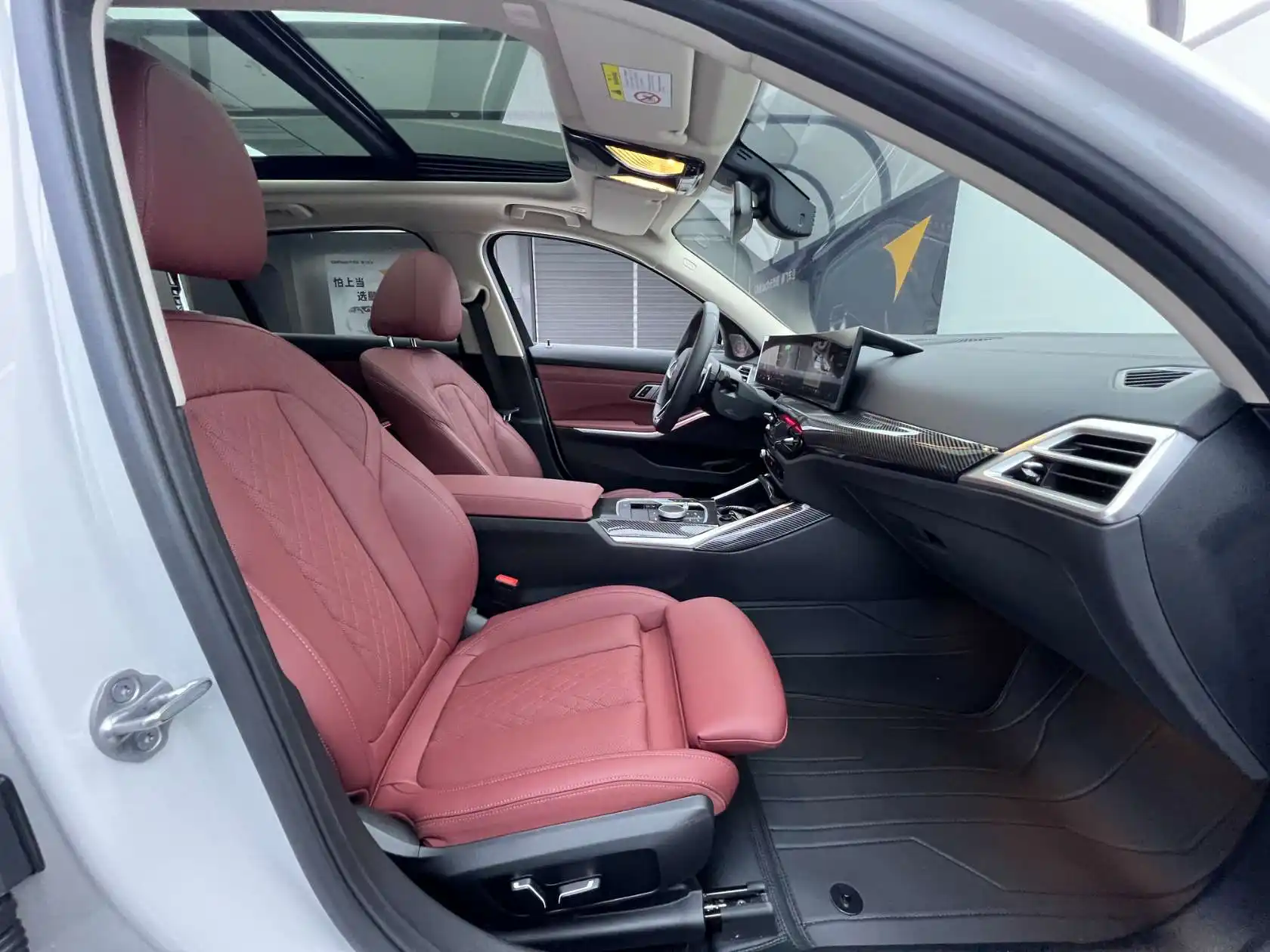 BMW 325Li, 2025 19