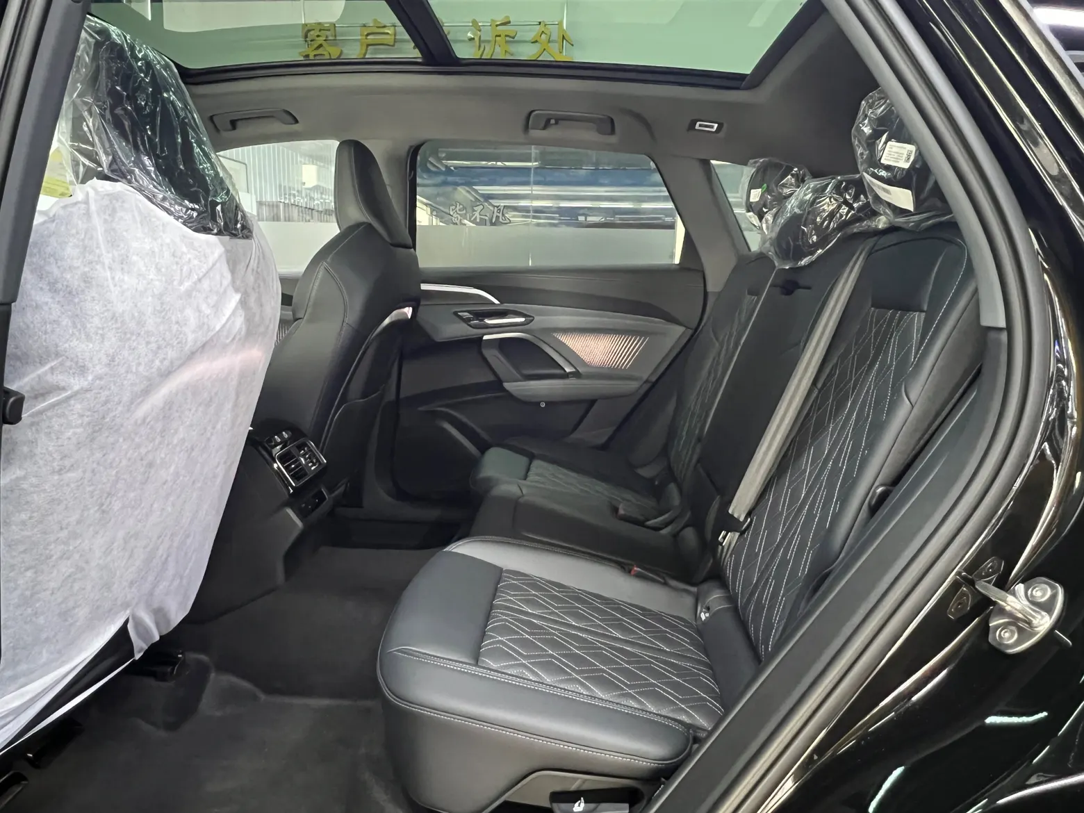 Audi Q5L, 2026 16