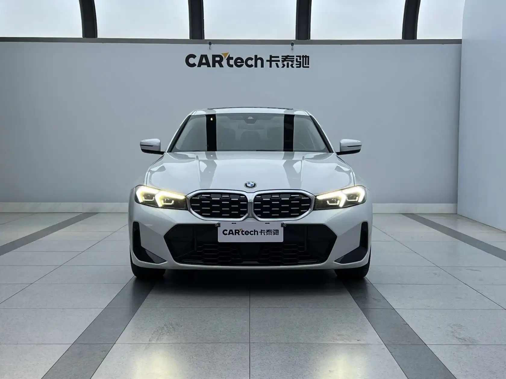BMW 325Li, 2025 2