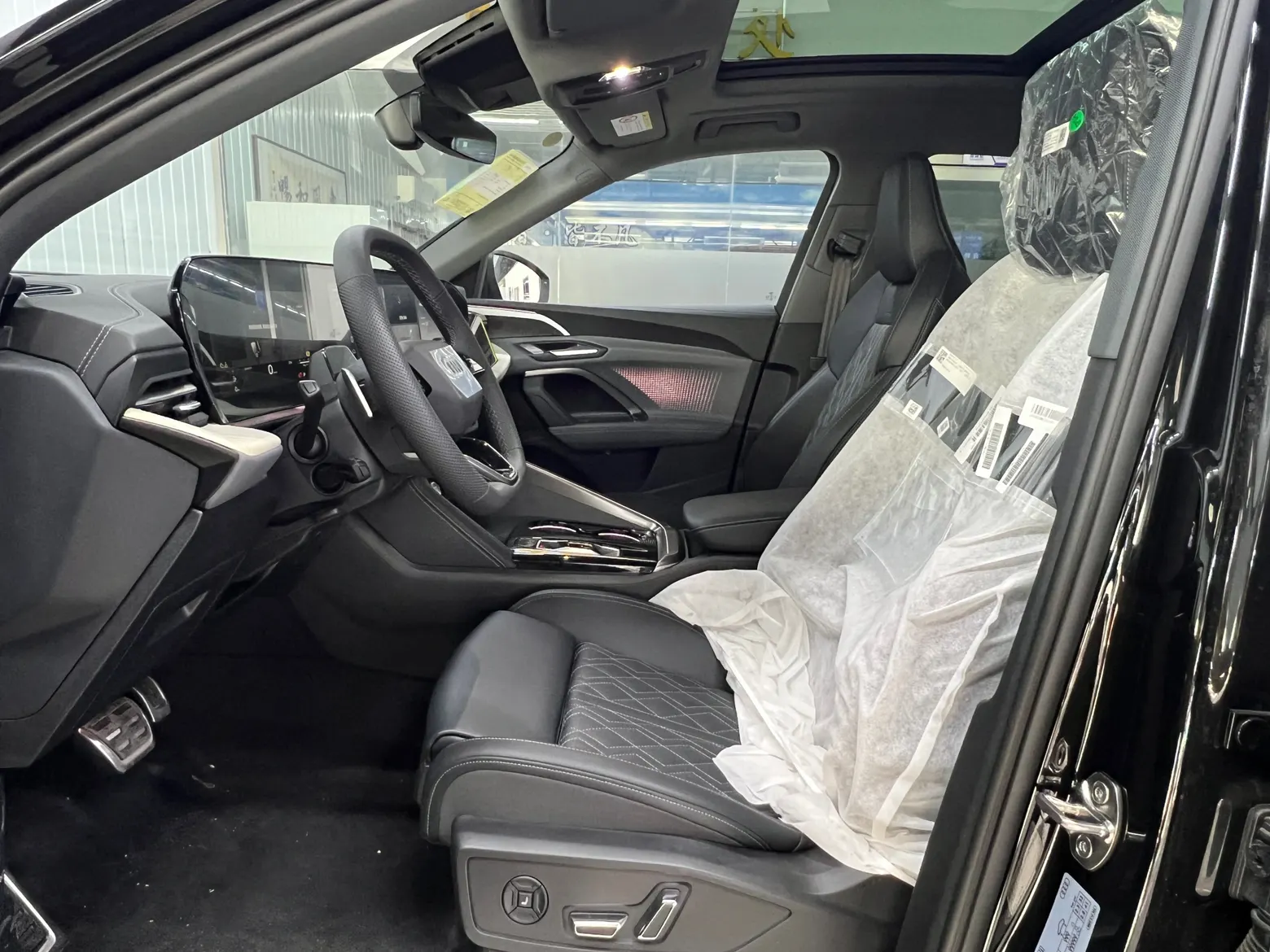 Audi Q5L, 2026 14