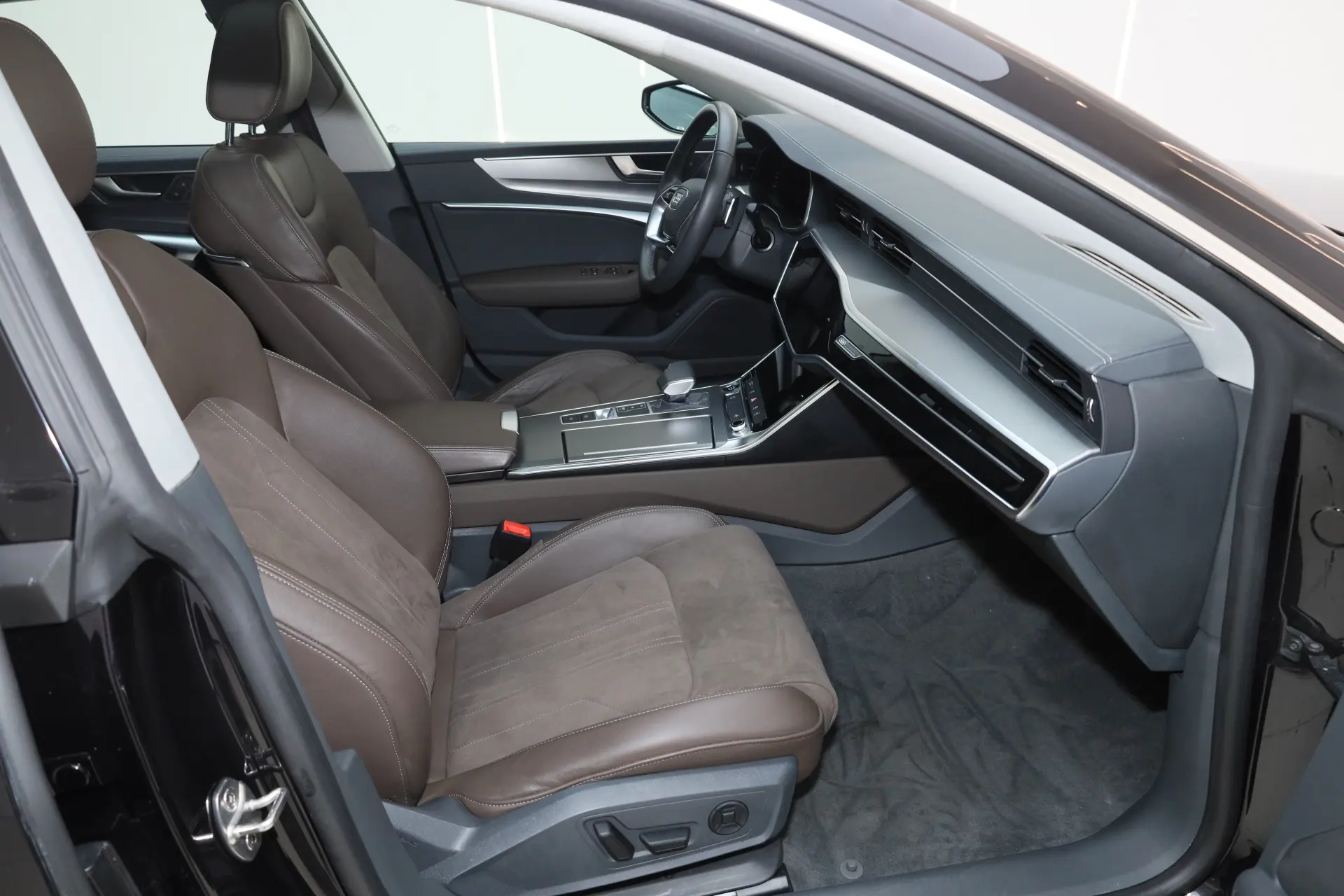 Audi A7L 45 TFSI, 2024 18