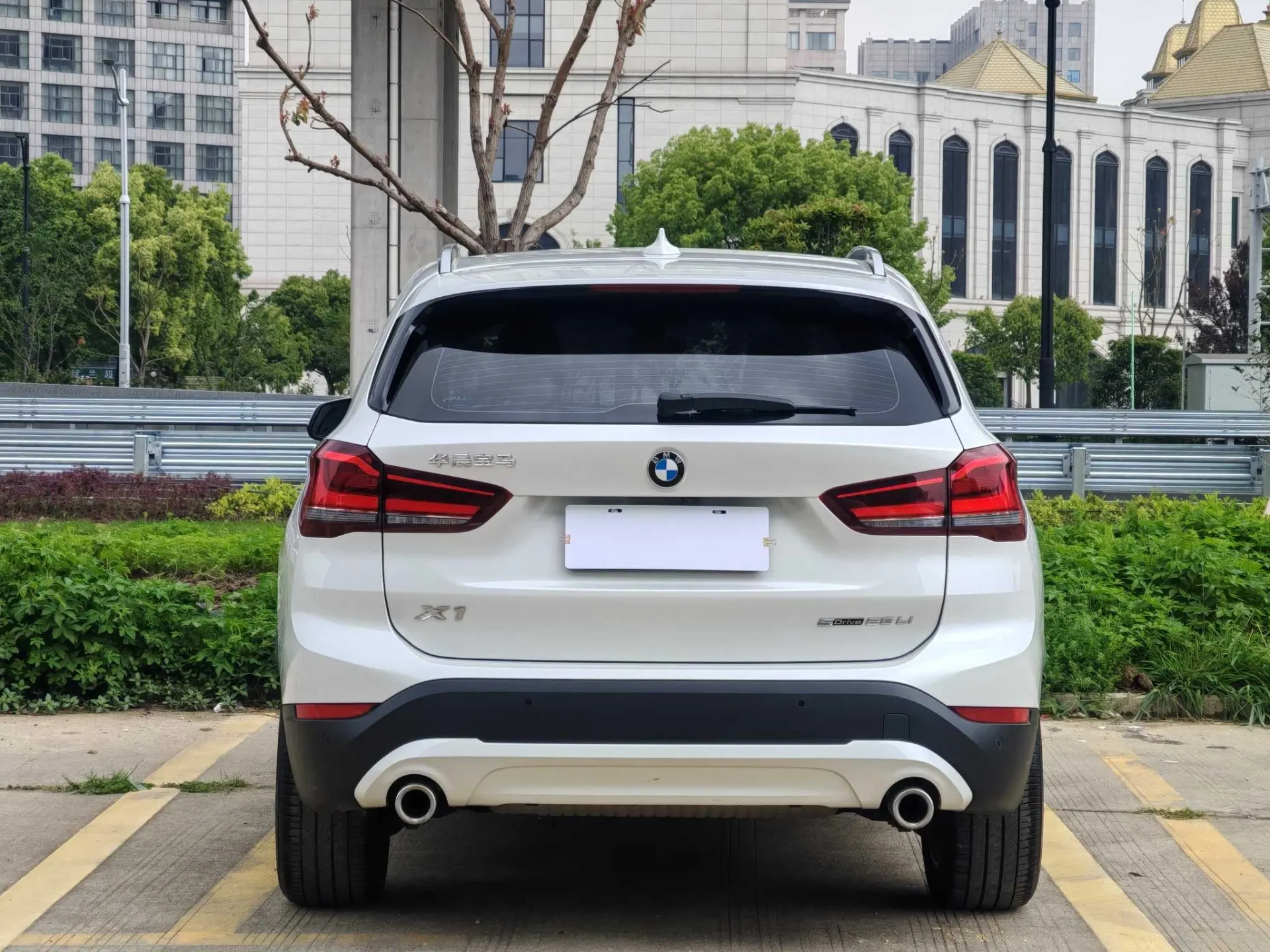 BMW X1, 2023 все фото
