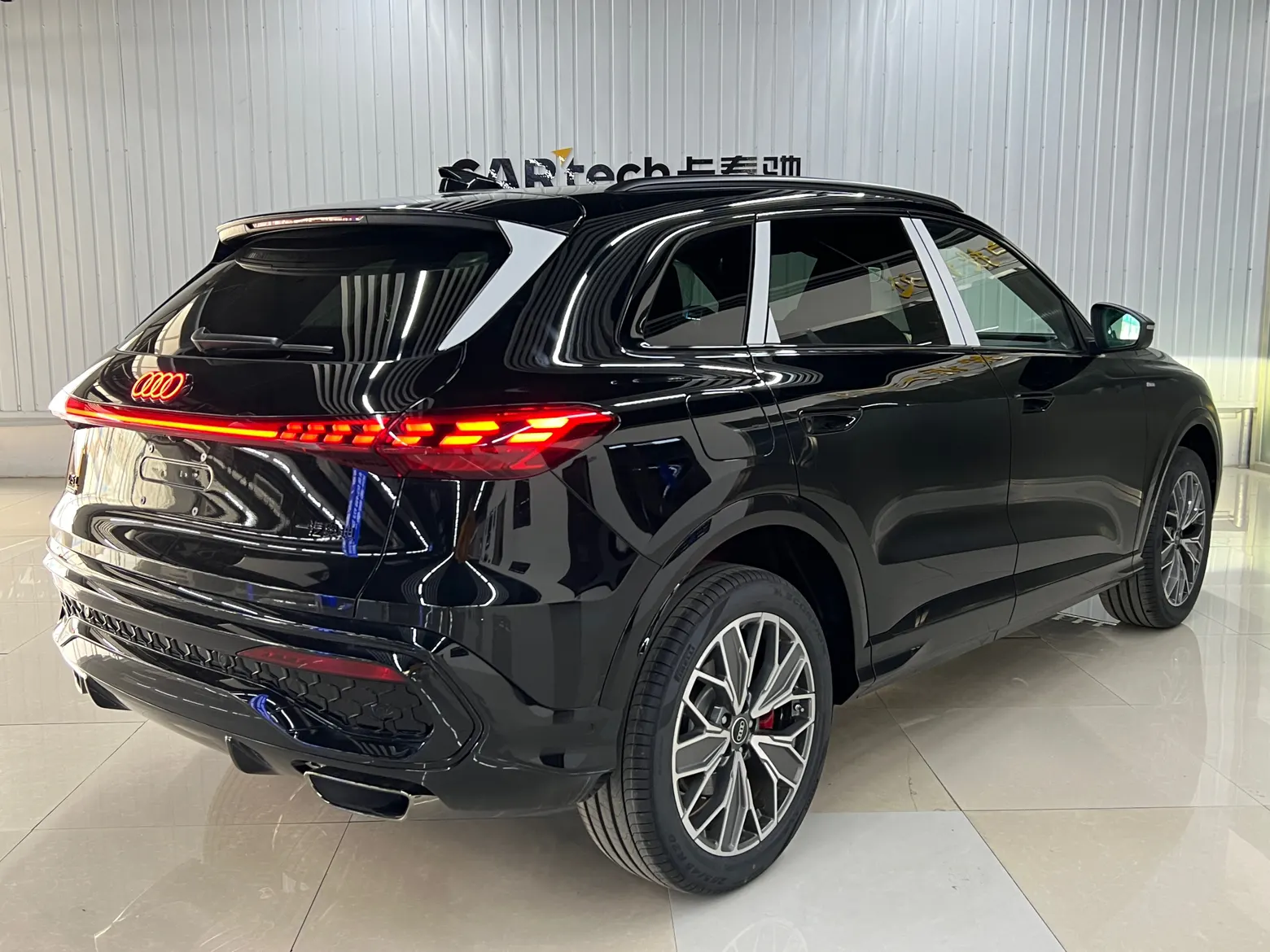 Audi Q5L, 2026 4