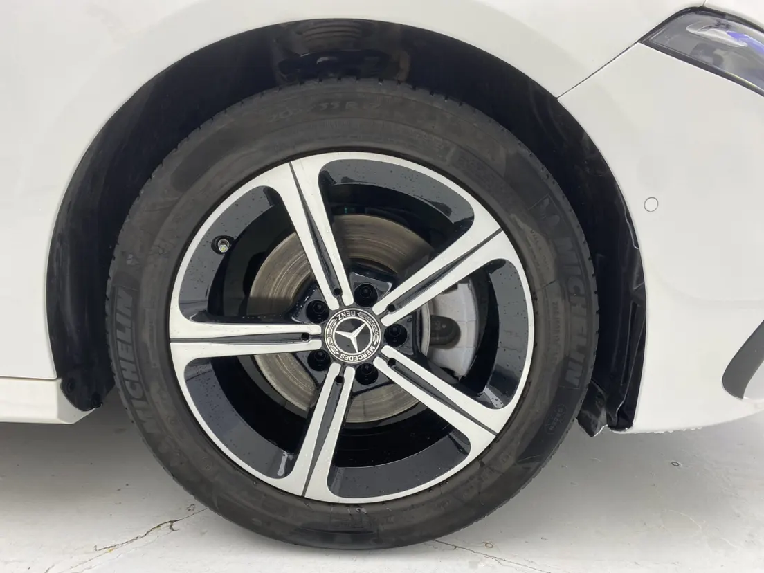 Mercedes-Benz A 200 L, 2025 11