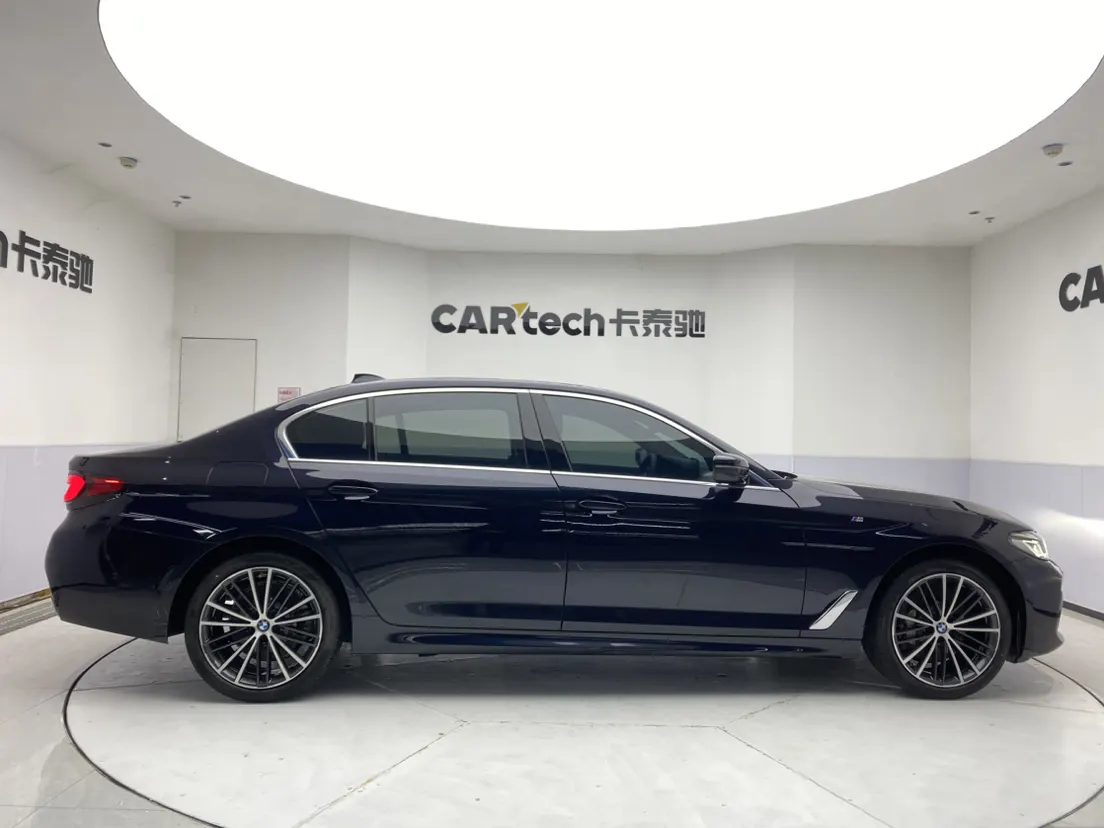BMW 530Li, 2022 4