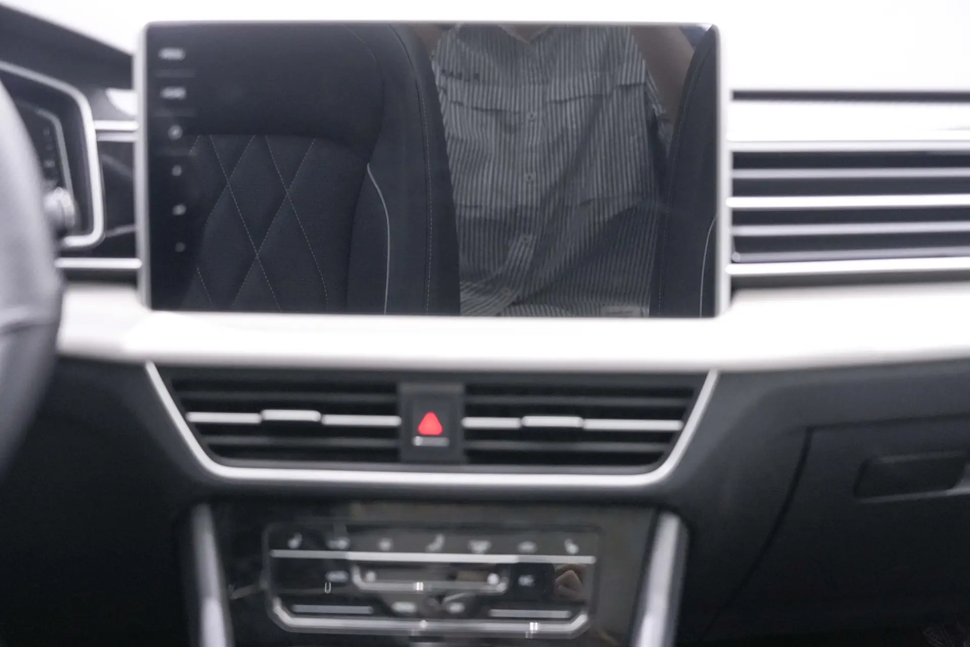 Volkswagen Tiguan L, 2024 27