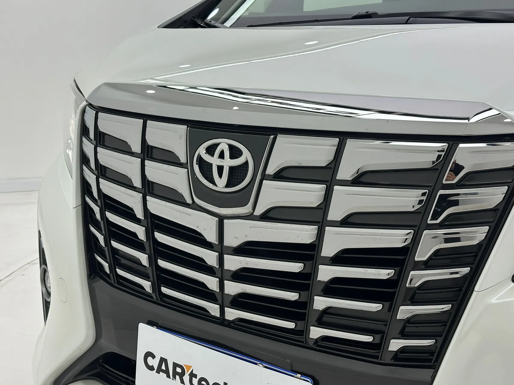 Toyota Alphard, 2017 11