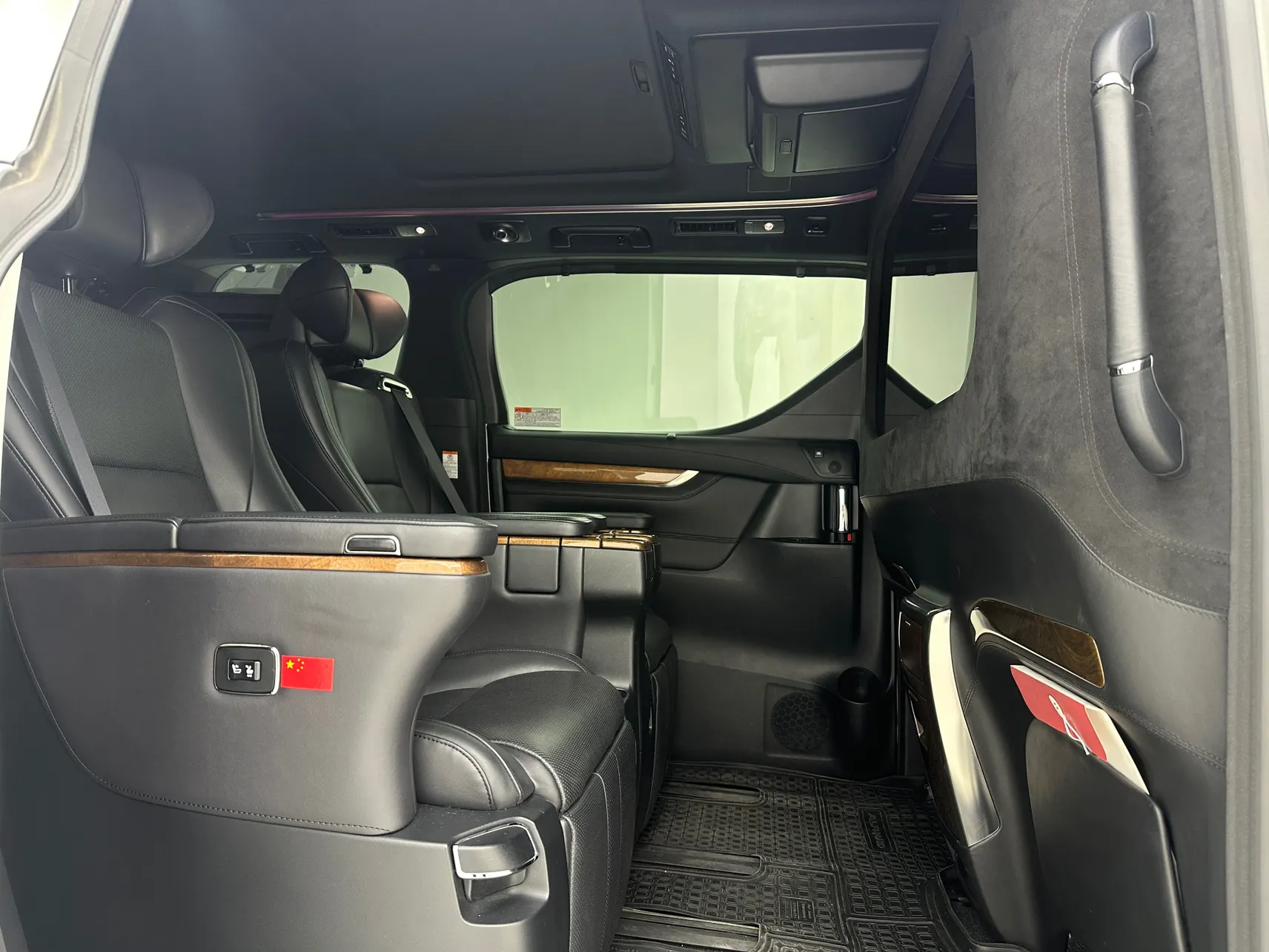 Toyota Alphard, 2017 28