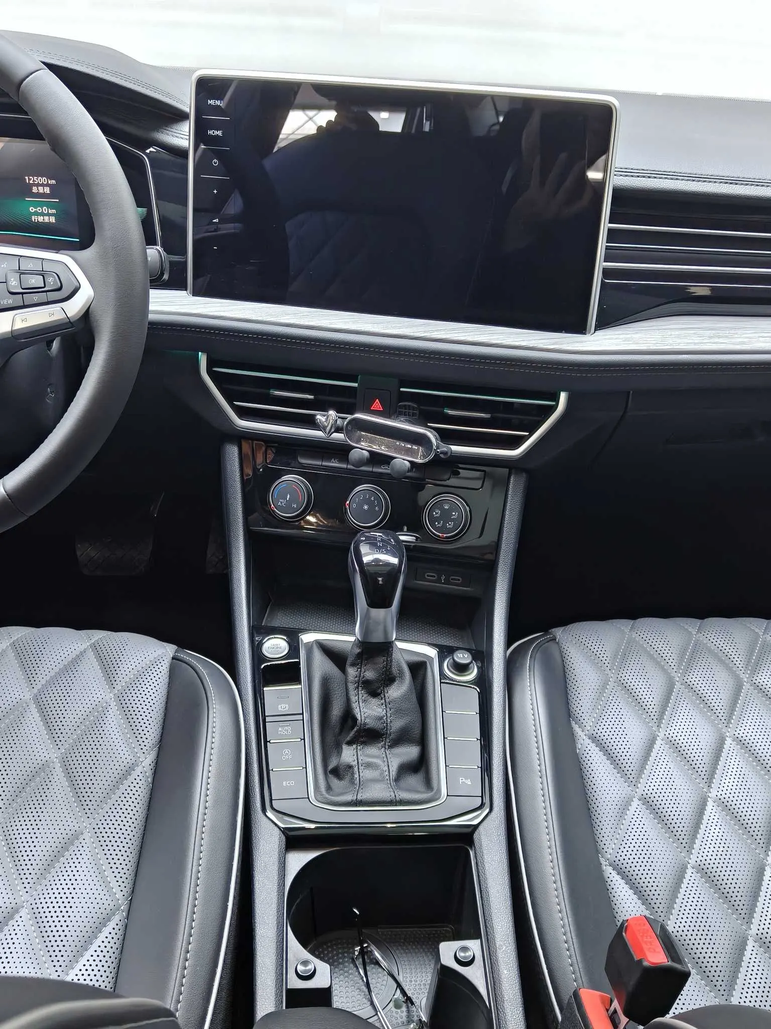 Volkswagen Sagitar, 2025 17