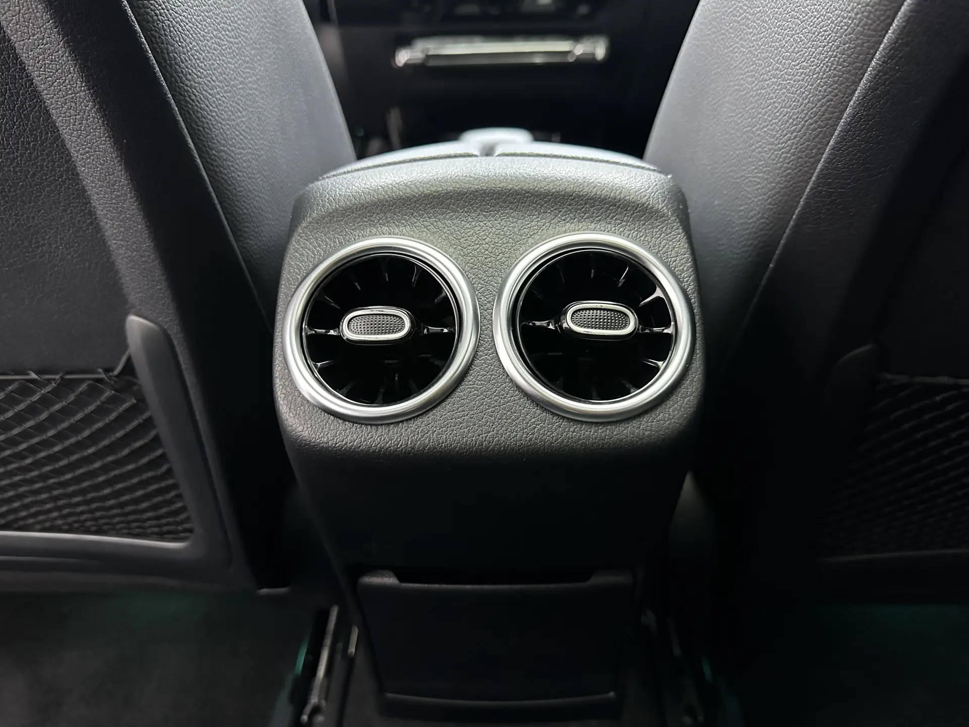 Mercedes-Benz A 200 L, 2020 19